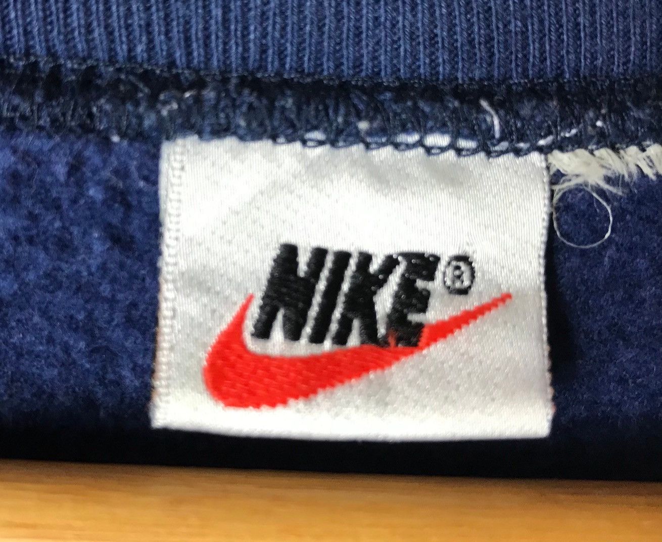 Nike vintage nike air swoosh big logo jumper pullover sweatshirt Size US L / EU 52-54 / 3 - 6 Thumbnail