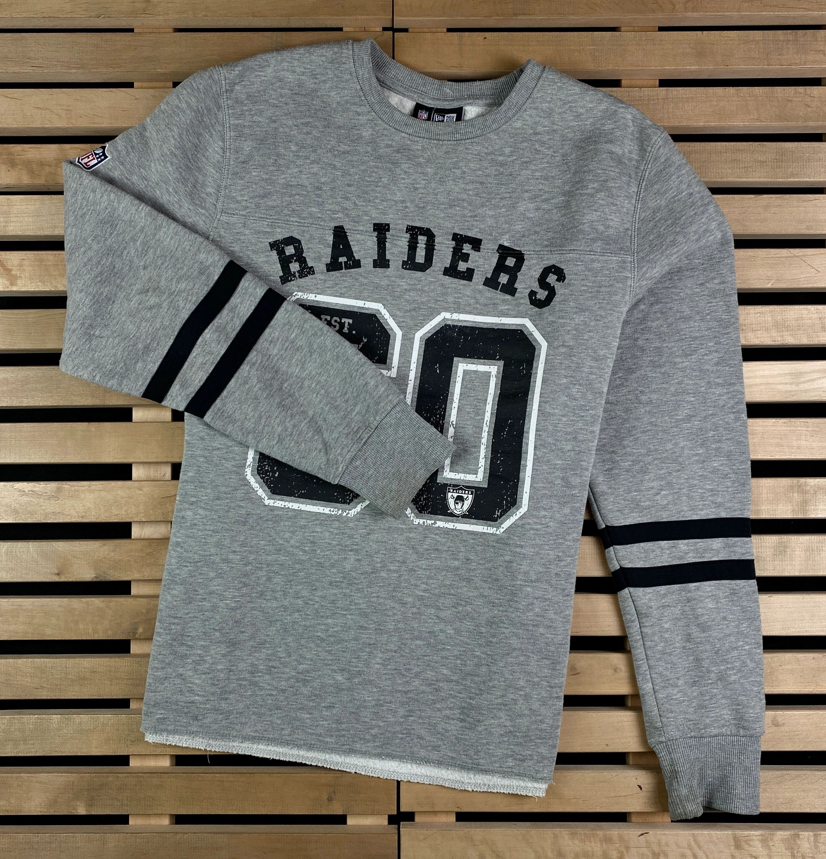 NFL × New Era × Vintage Mens Sweatshirt Raiders NFL New Era Size M Size US M / EU 48-50 / 2 - 1 Thumbnail