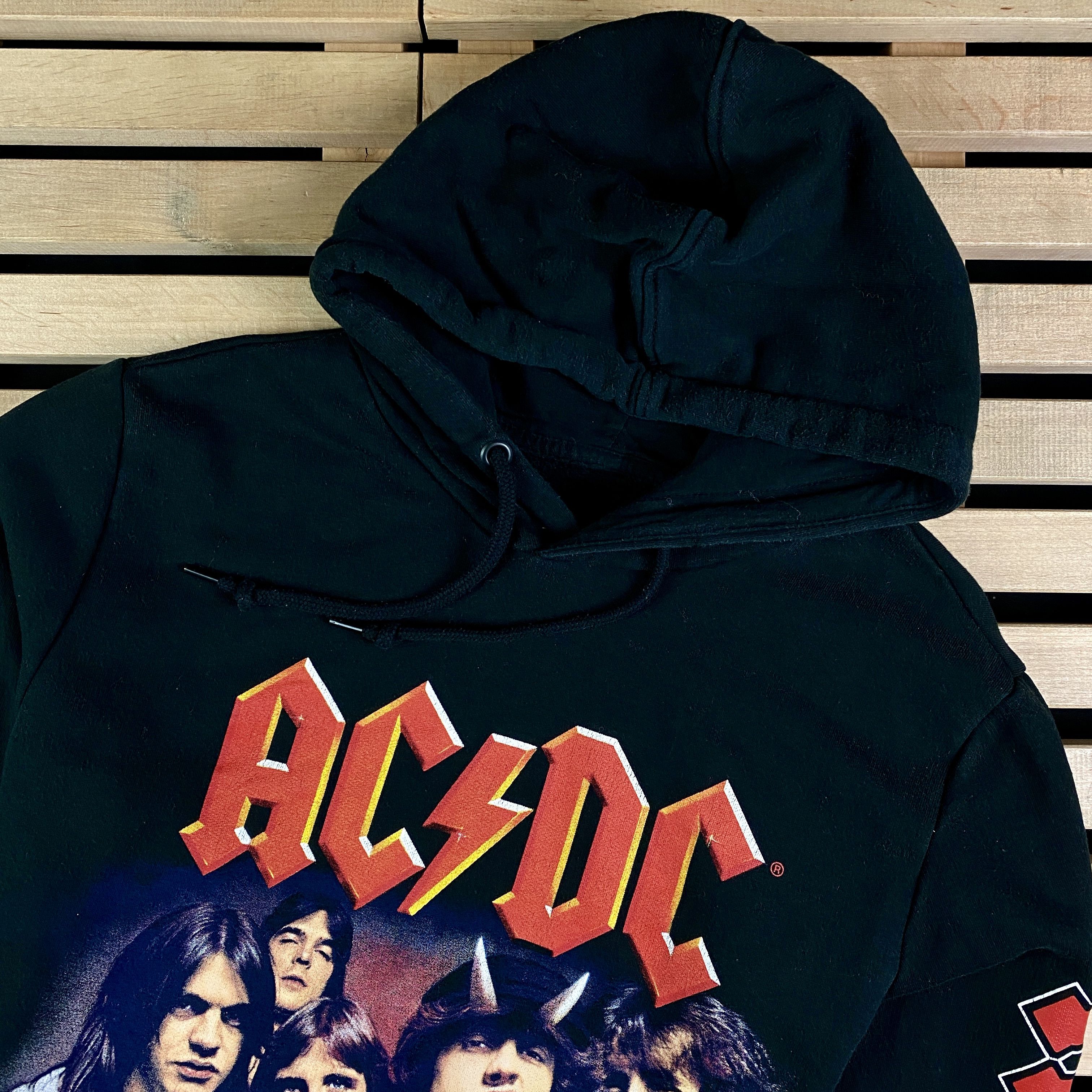 AC/DC × Band Tees × Vintage Men’s Hoodies AC/DC Vintage Big Logo Size M Size US M / EU 48-50 / 2 - 2 Thumbnail