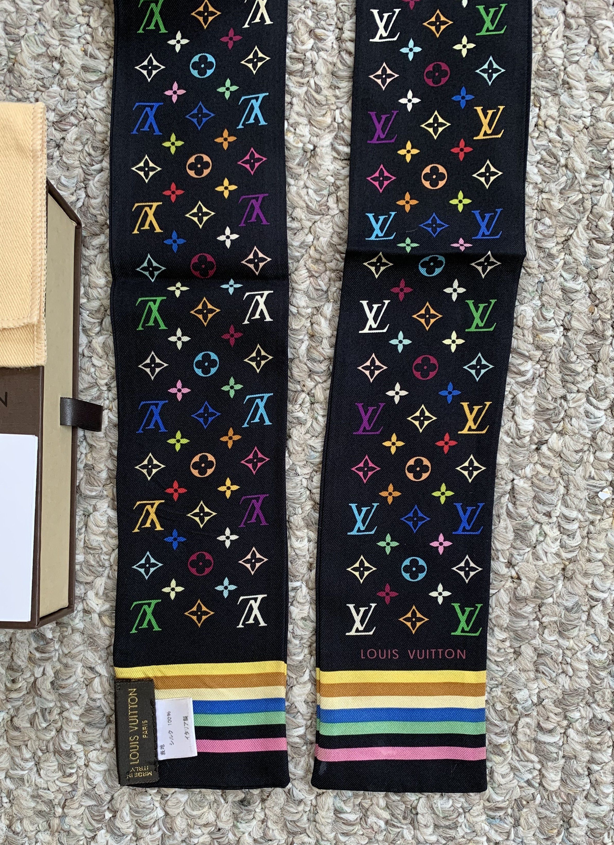 Louis Vuitton × Takashi Murakami S/S 2003 Louis Vuitton Murakami Monogram Silk Scarf Size ONE SIZE - 6 Thumbnail