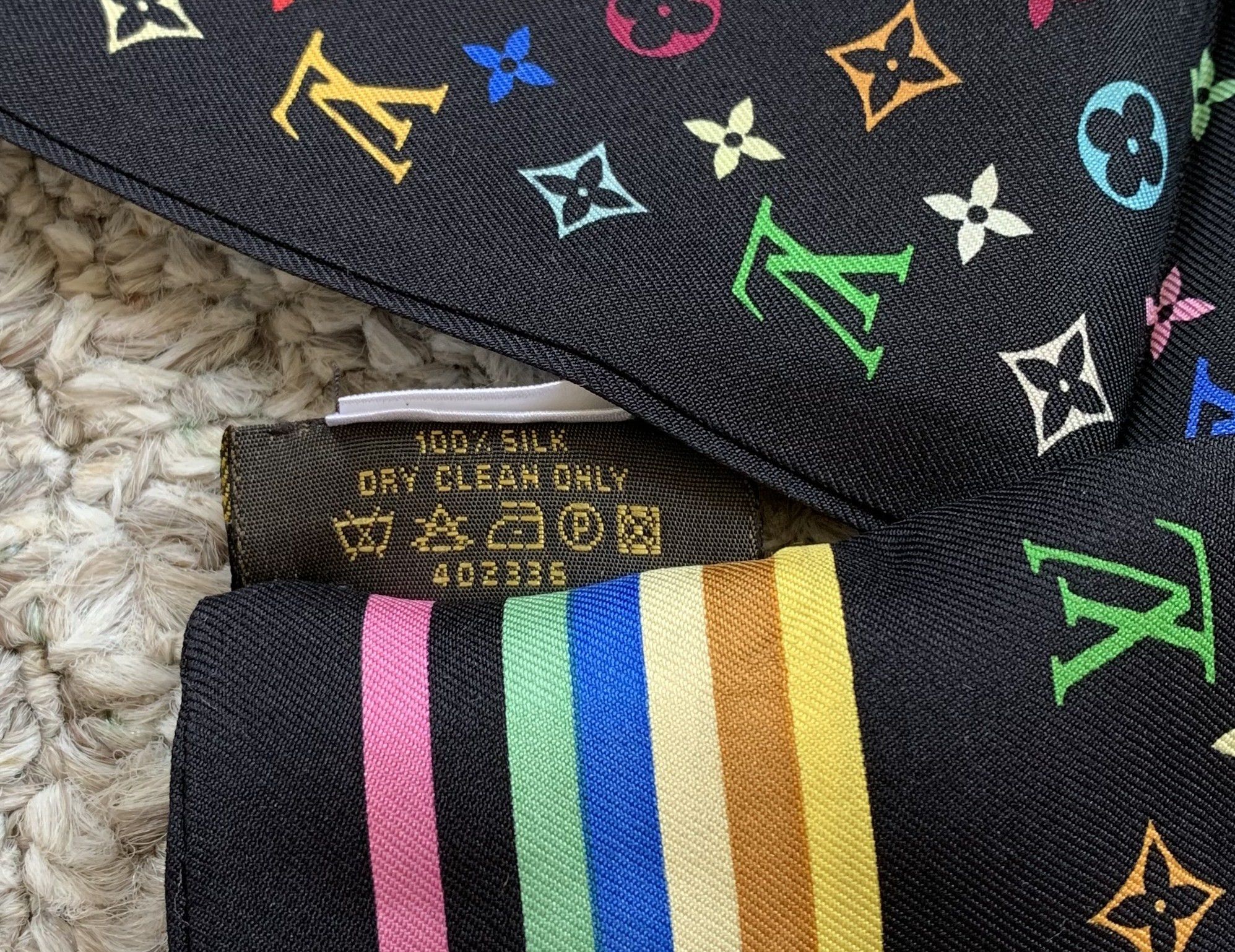 Louis Vuitton × Takashi Murakami S/S 2003 Louis Vuitton Murakami Monogram Silk Scarf Size ONE SIZE - 9 Thumbnail