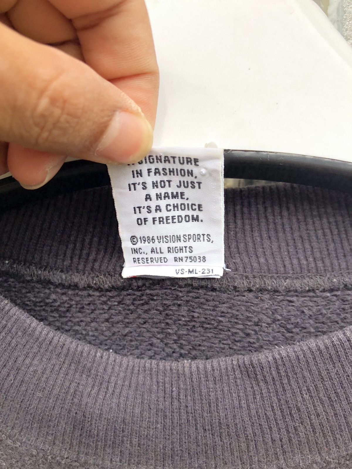 Vision Streetwear Vintage Vision Streetwear Small Logo Tshirt Size US L / EU 52-54 / 3 - 5 Thumbnail