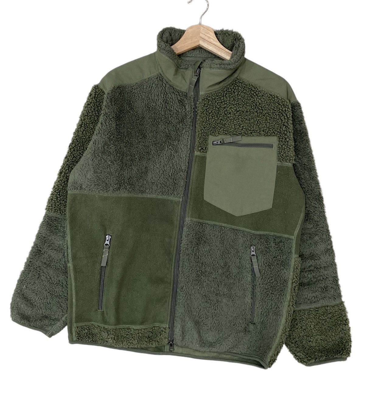 Engineered Garments × Uniqlo ⚡️EG X UNIQLO PATCHWORK SPLIT DEEP PILED FLEECE JACKET Size US M / EU 48-50 / 2 - 3 Thumbnail