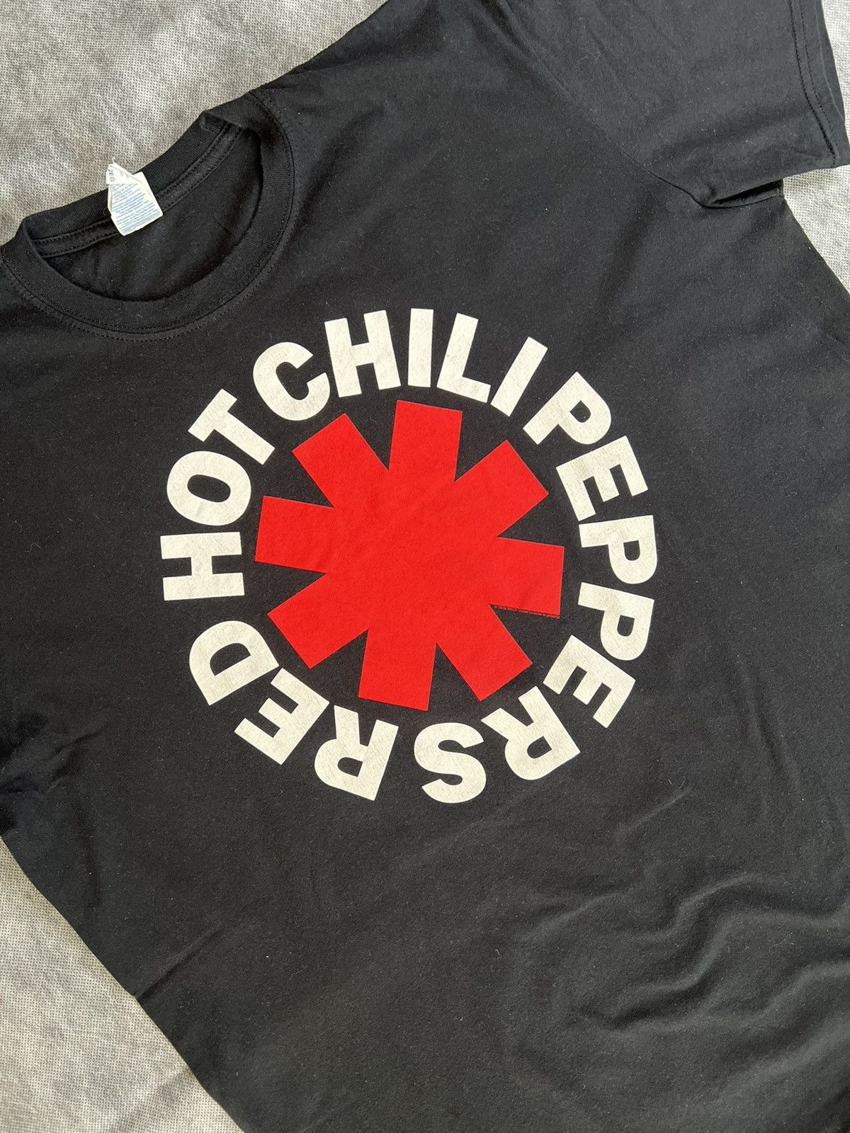 Gildan Red Hot Chili Pappeds Concert T-Shirt 2016 Size US XXL / EU 58 / 5 - 2 Thumbnail
