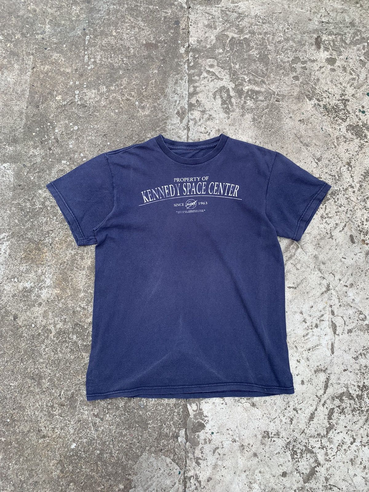 Vintage Vintage NASA Kennedy Space Center Tee Size US L / EU 52-54 / 3 - 1 Thumbnail
