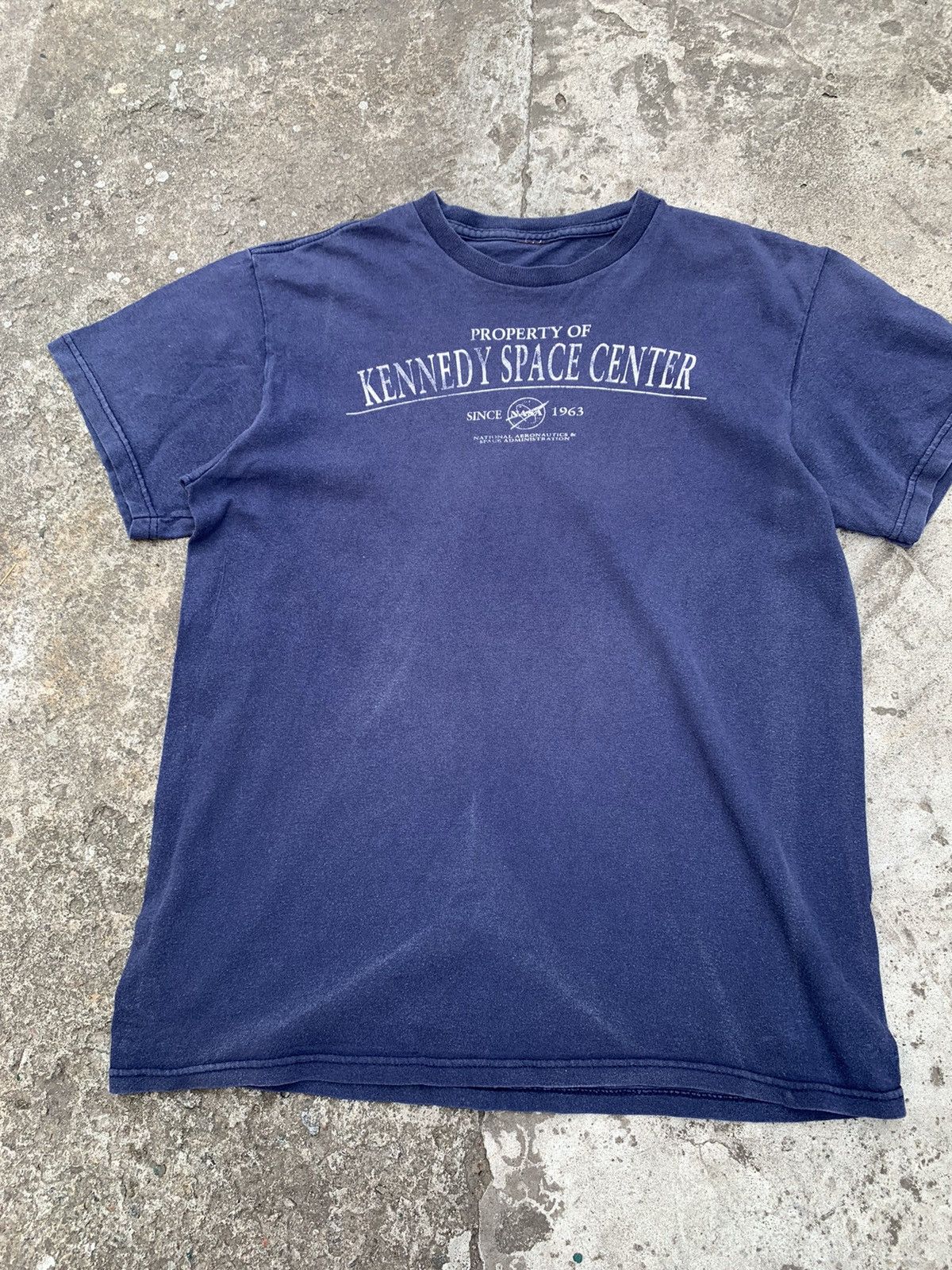 Vintage Vintage NASA Kennedy Space Center Tee Size US L / EU 52-54 / 3 - 6 Thumbnail