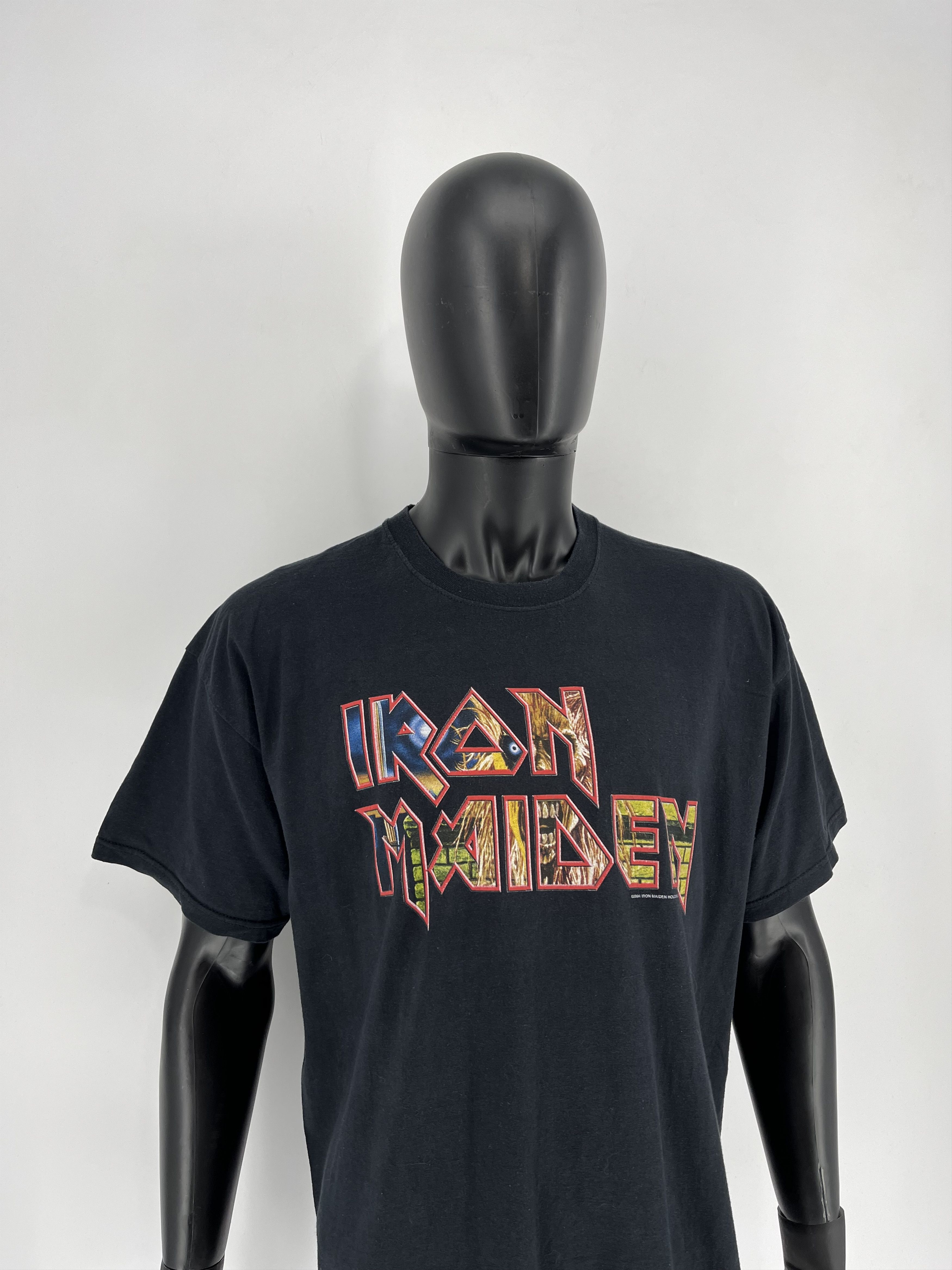 Iron Maiden × Vintage Vintage 2004 Iron Maiden t shirt black big logo y2k Size US XL / EU 56 / 4 - 2 Thumbnail