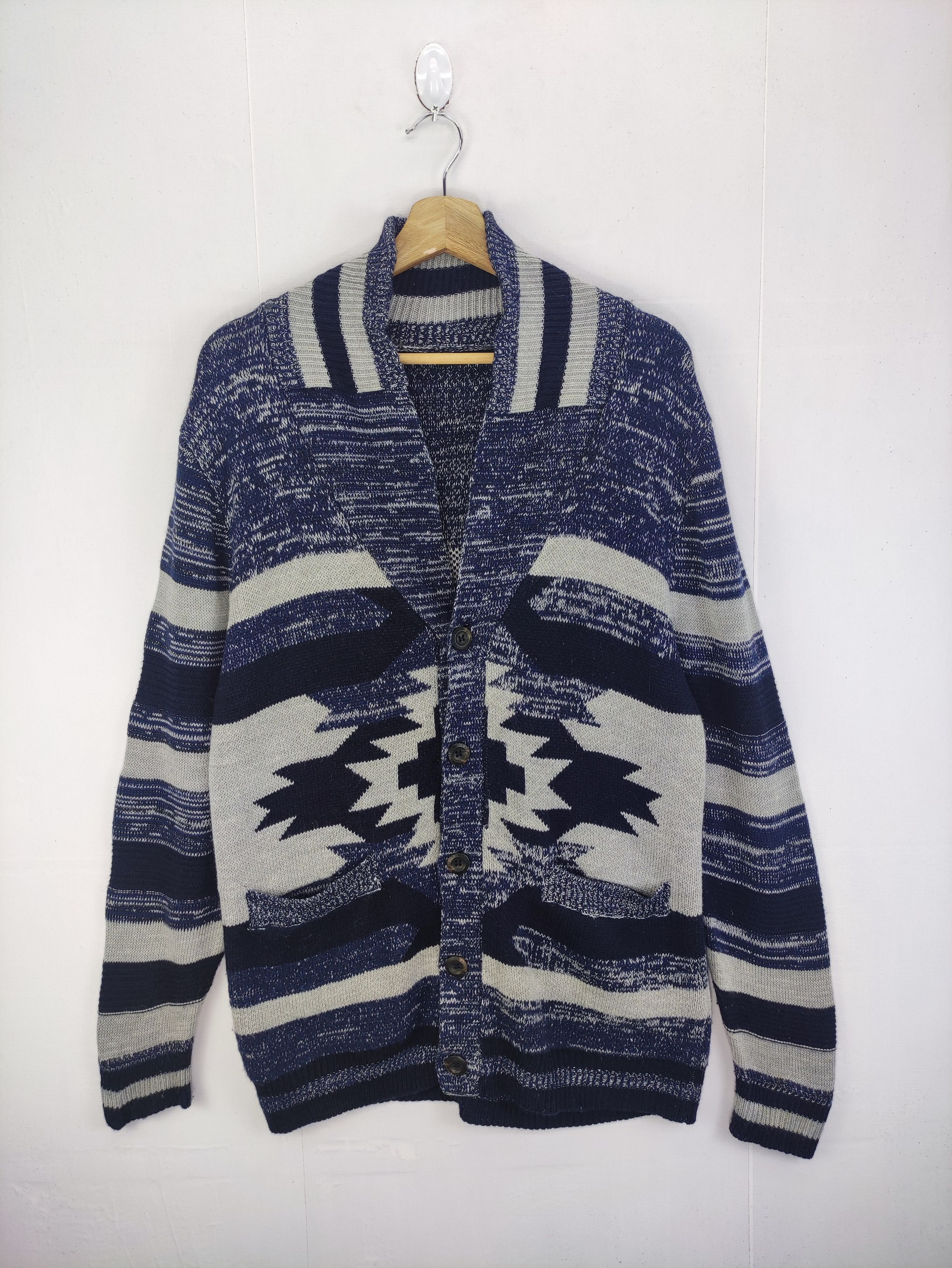 Aran Isles Knitwear Vintage Cardigan knit Sweater By Valman Size M / US 6-8 / IT 42-44 - 1 Thumbnail