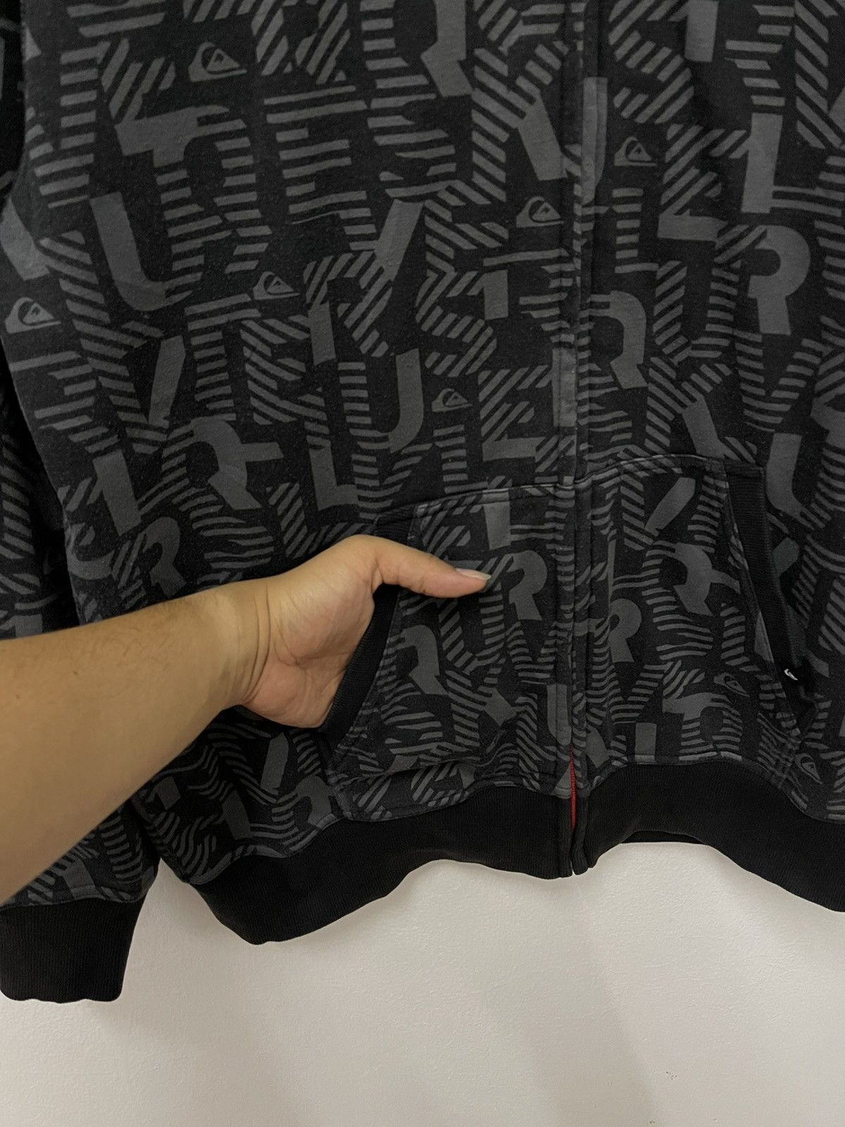 Quiksilver × Vintage Vintage Quiksilver Full Print Zipper Hoodie Size US L / EU 52-54 / 3 - 3 Thumbnail