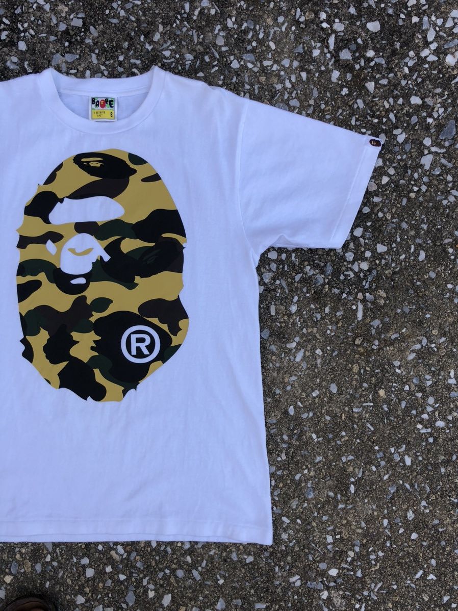 Bape 1ST CAMO BIG APE HEAD TEE Size US S / EU 44-46 / 1 - 4 Thumbnail