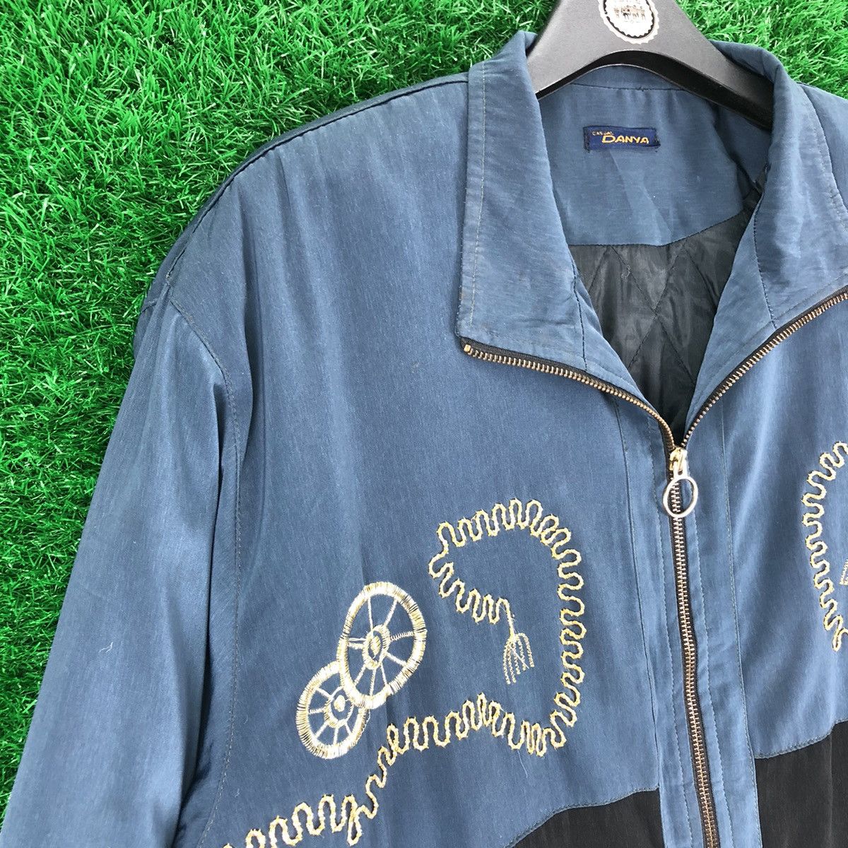 Vintage Vintage 90's Two Toned Embroidery Zipper Jacket by Danya Size US L / EU 52-54 / 3 - 2 Thumbnail