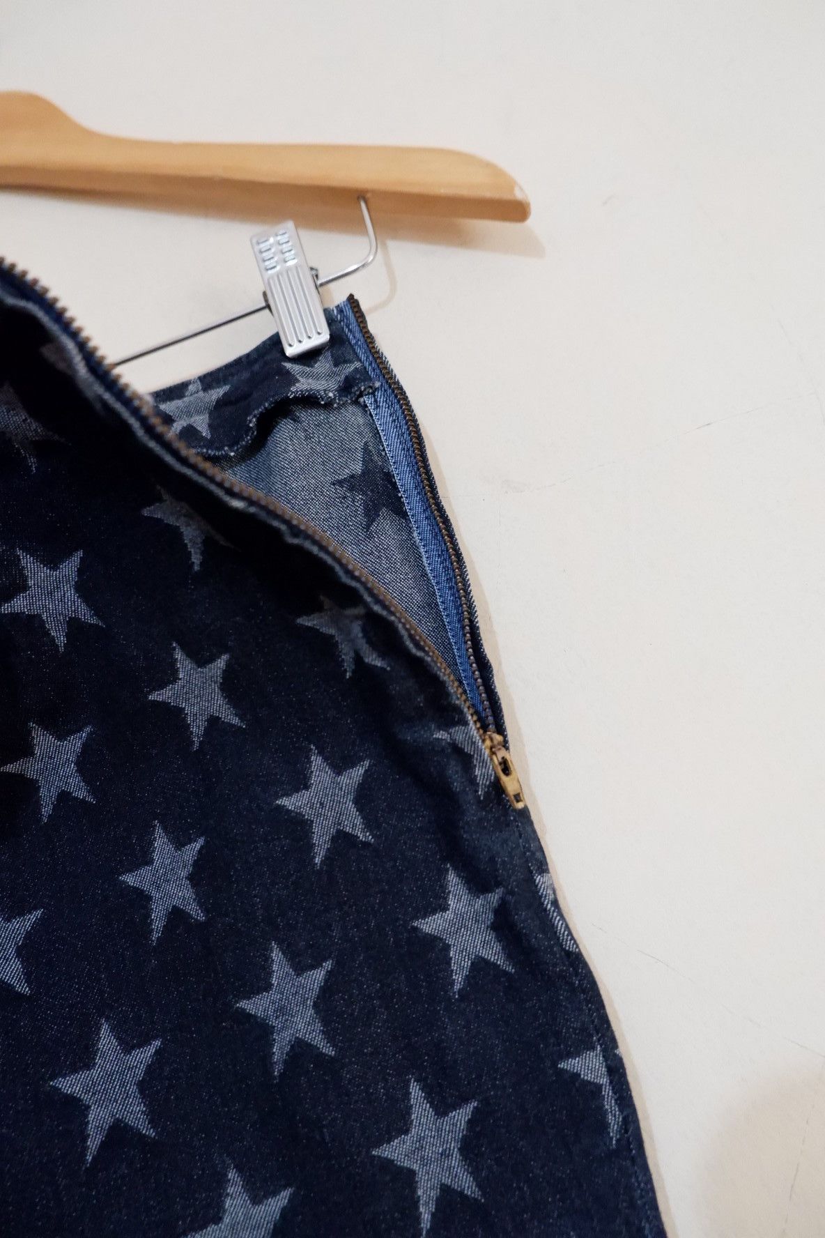 Moschino Vintage Moschino Star Jeans Bootcut wms Size US 30 / EU 46 - 5 Thumbnail