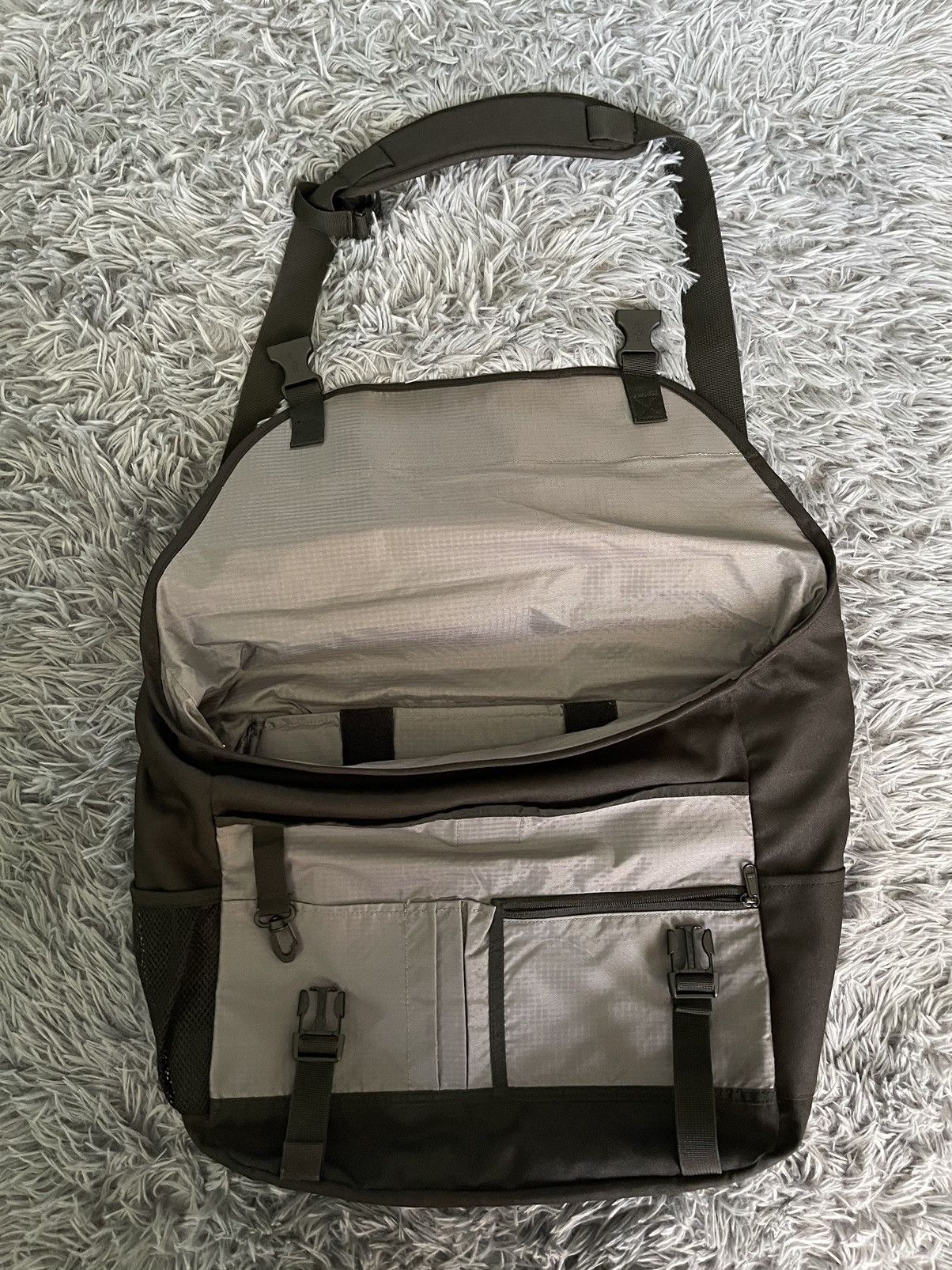 Vintage Aprilia grand prix Racing team official messenger bag Y2K Size ONE SIZE - 6 Thumbnail