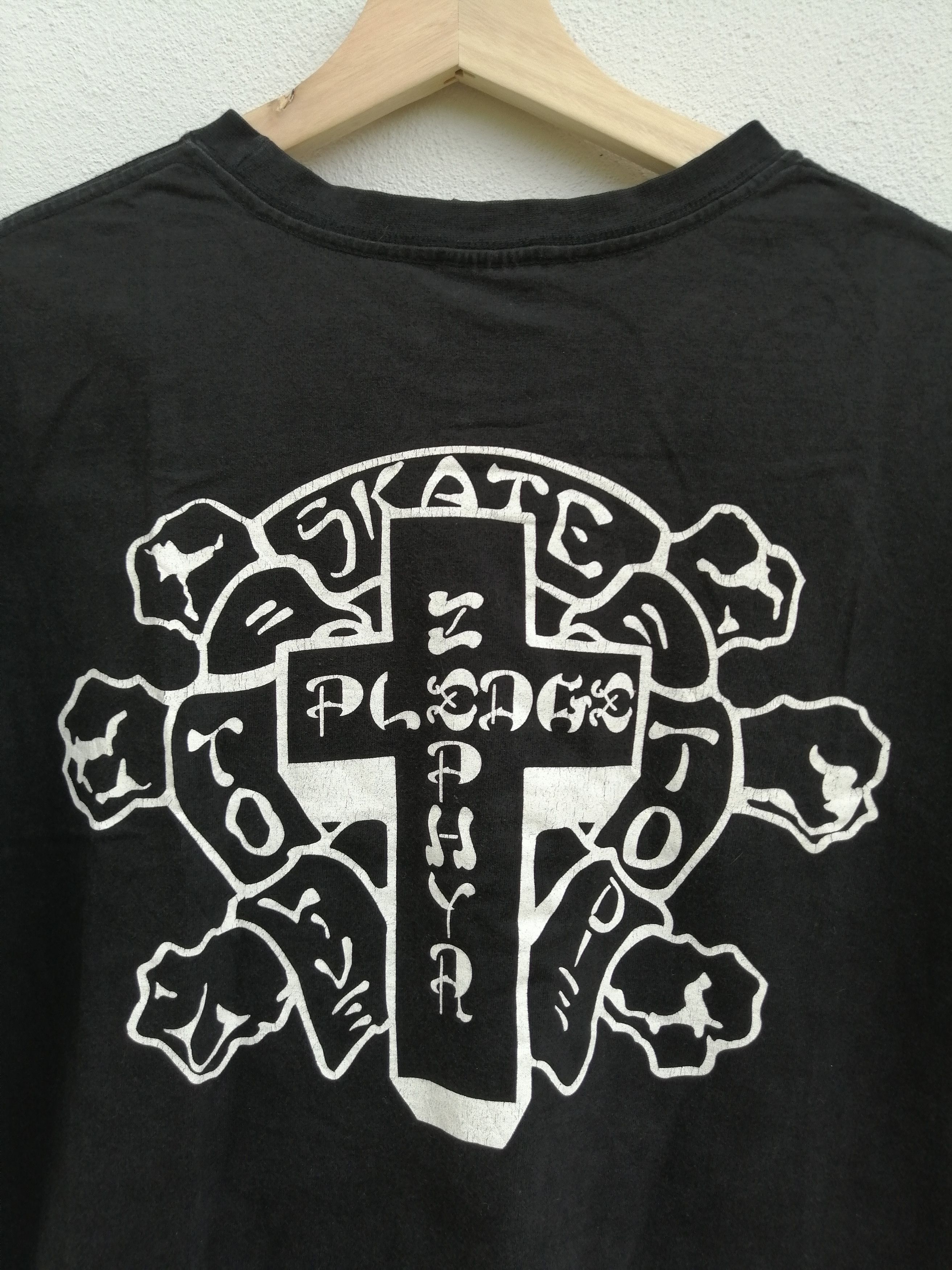 Japanese Brand T-shirt Pledge Cross Zephyr Skateboard Size US L / EU 52-54 / 3 - 4 Thumbnail