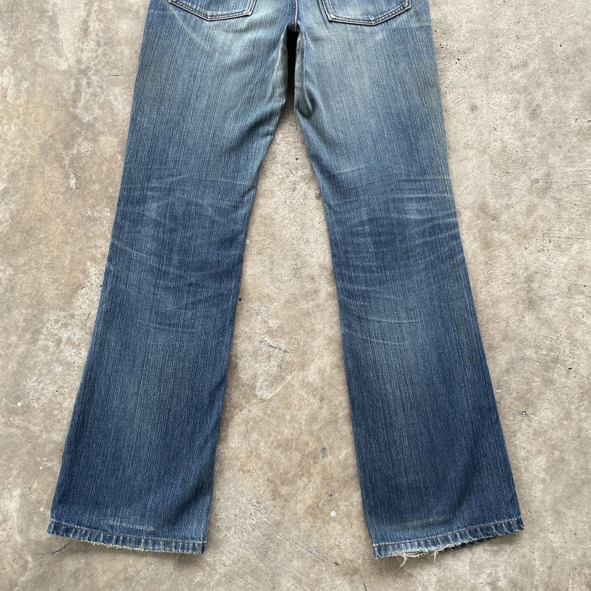 Japanese Brand × Vintage Japanese Vintage Faded Rusty Distressed FLARED Jeans Pants Size US 30 / EU 46 - 9 Thumbnail