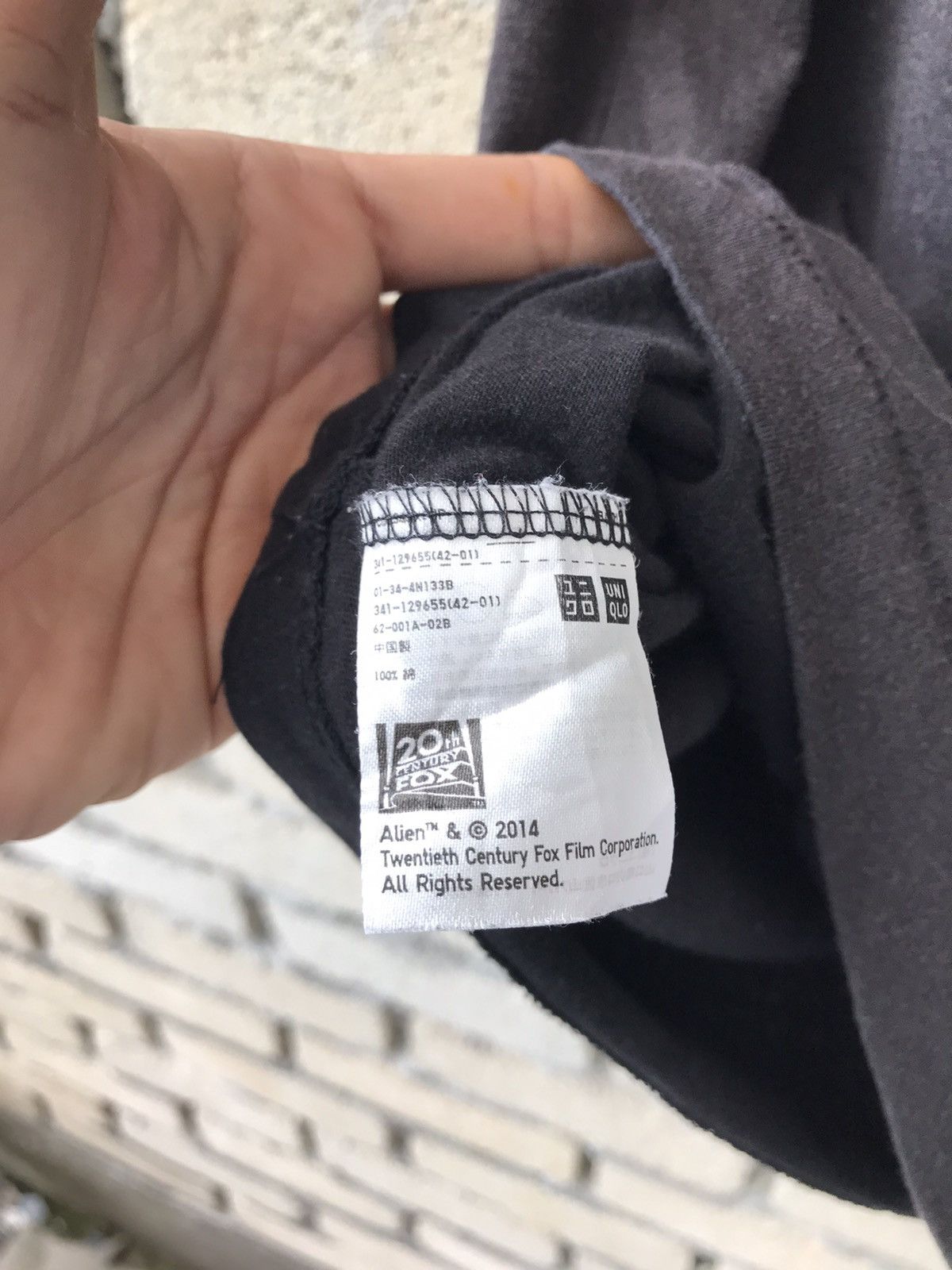 Japanese Brand × Uniqlo Alien X Uniqlo Tee 20th Century Fox Film Corporation Size US XL / EU 56 / 4 - 6 Thumbnail