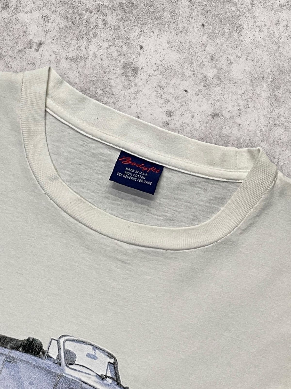 Vintage Rare Vintage 90s Volkswagen Beetle Convertible Photo Tshirt Size US XL / EU 56 / 4 - 6 Thumbnail