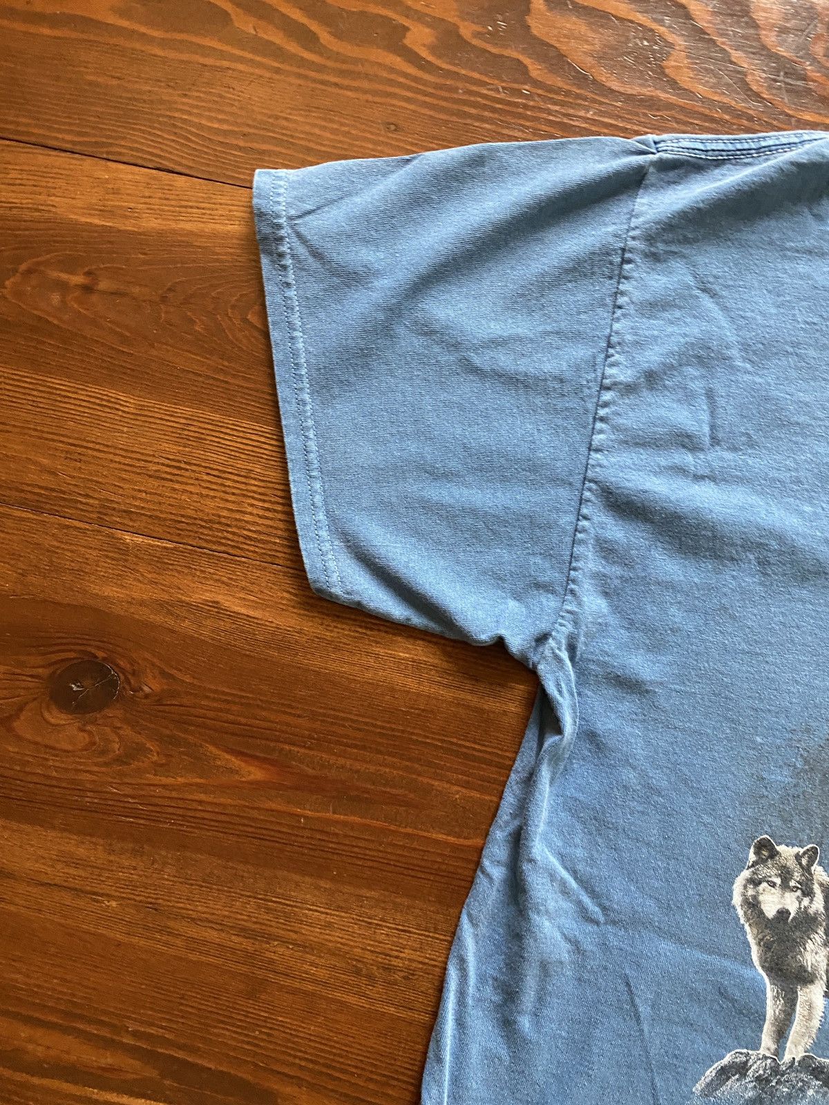 Gildan Vintage Y2K’s Wolves Big Basin State Park Tee Size US XL / EU 56 / 4 - 7 Thumbnail