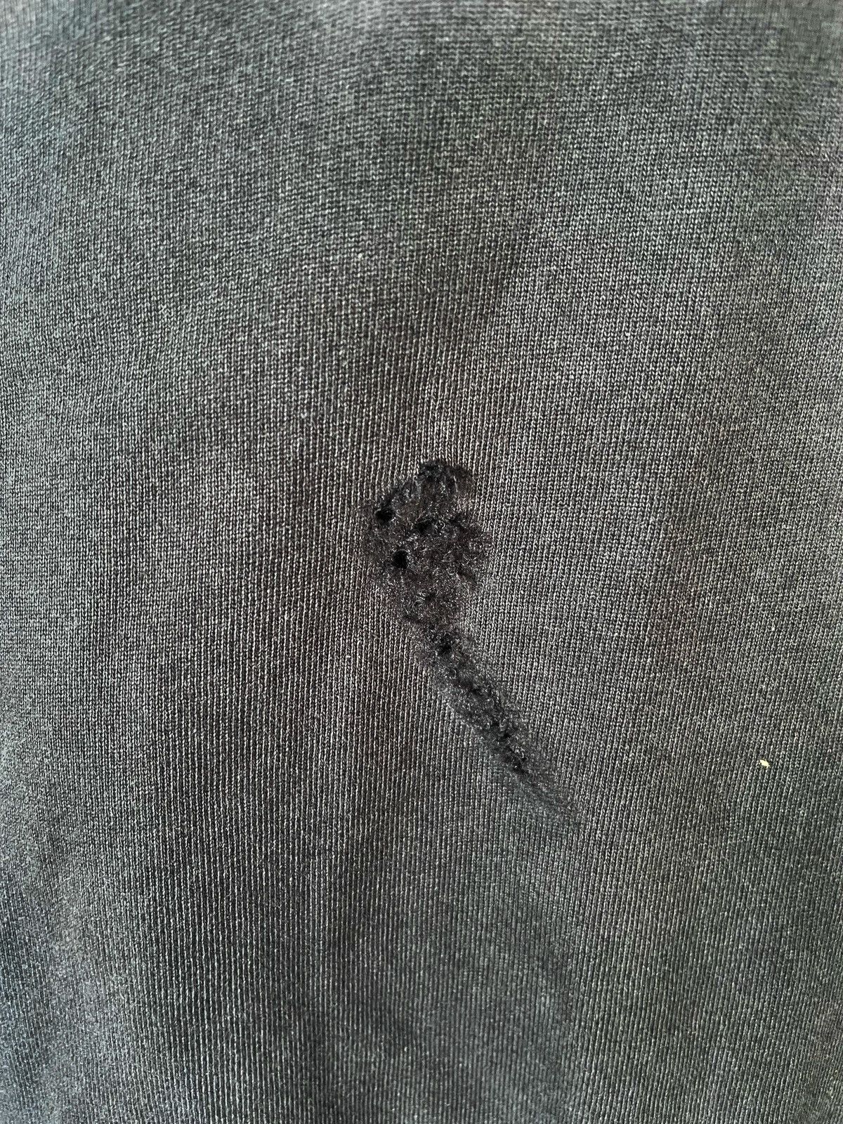 Nike Vintage 90s Nike Town Distress Sweatshirt Size US L / EU 52-54 / 3 - 6 Thumbnail