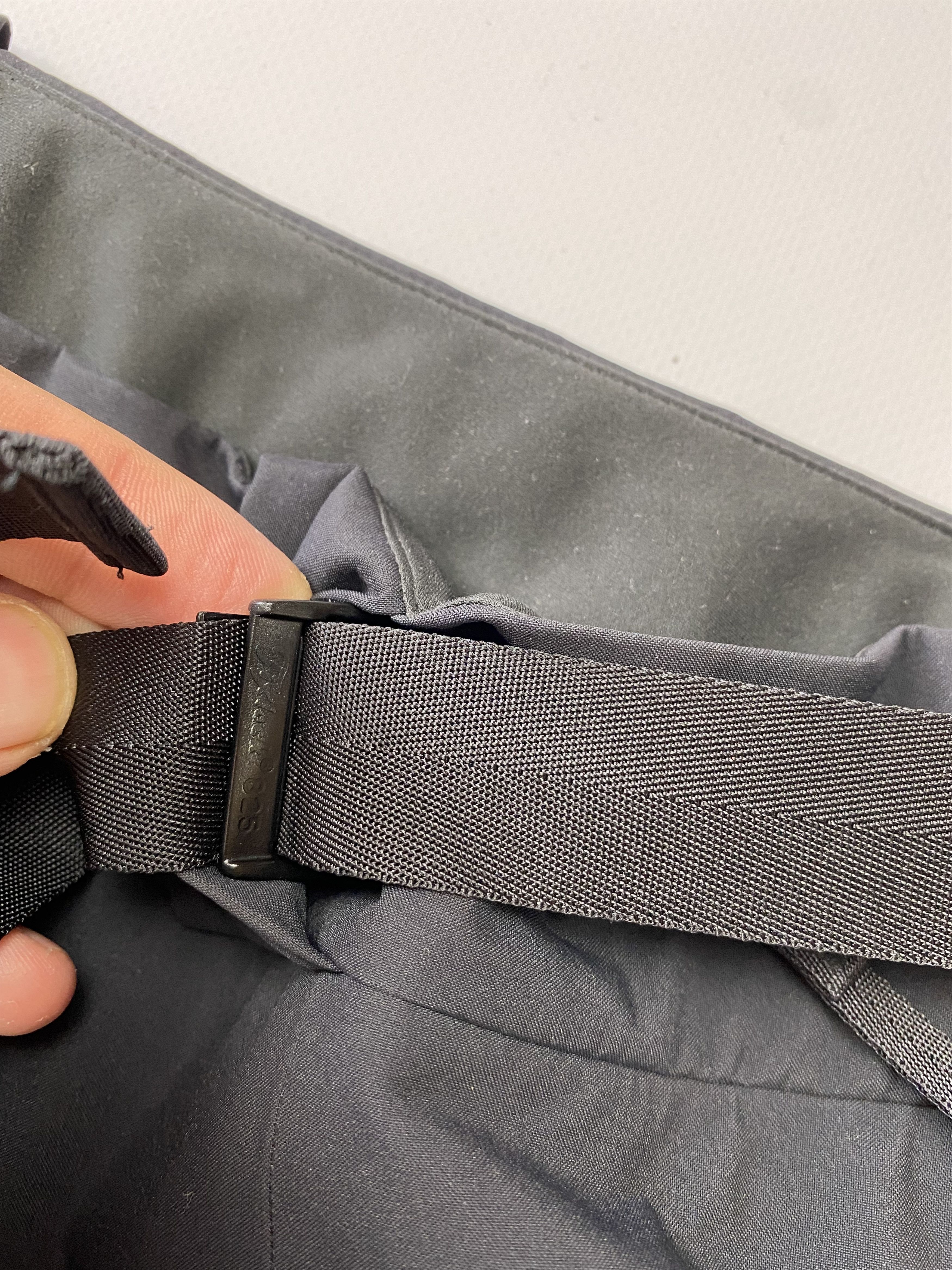 Arc'teryx Women Recco System Gore-Tex Ski Pants Arcteryx Size 32" / US 10 / IT 46 - 13 Thumbnail