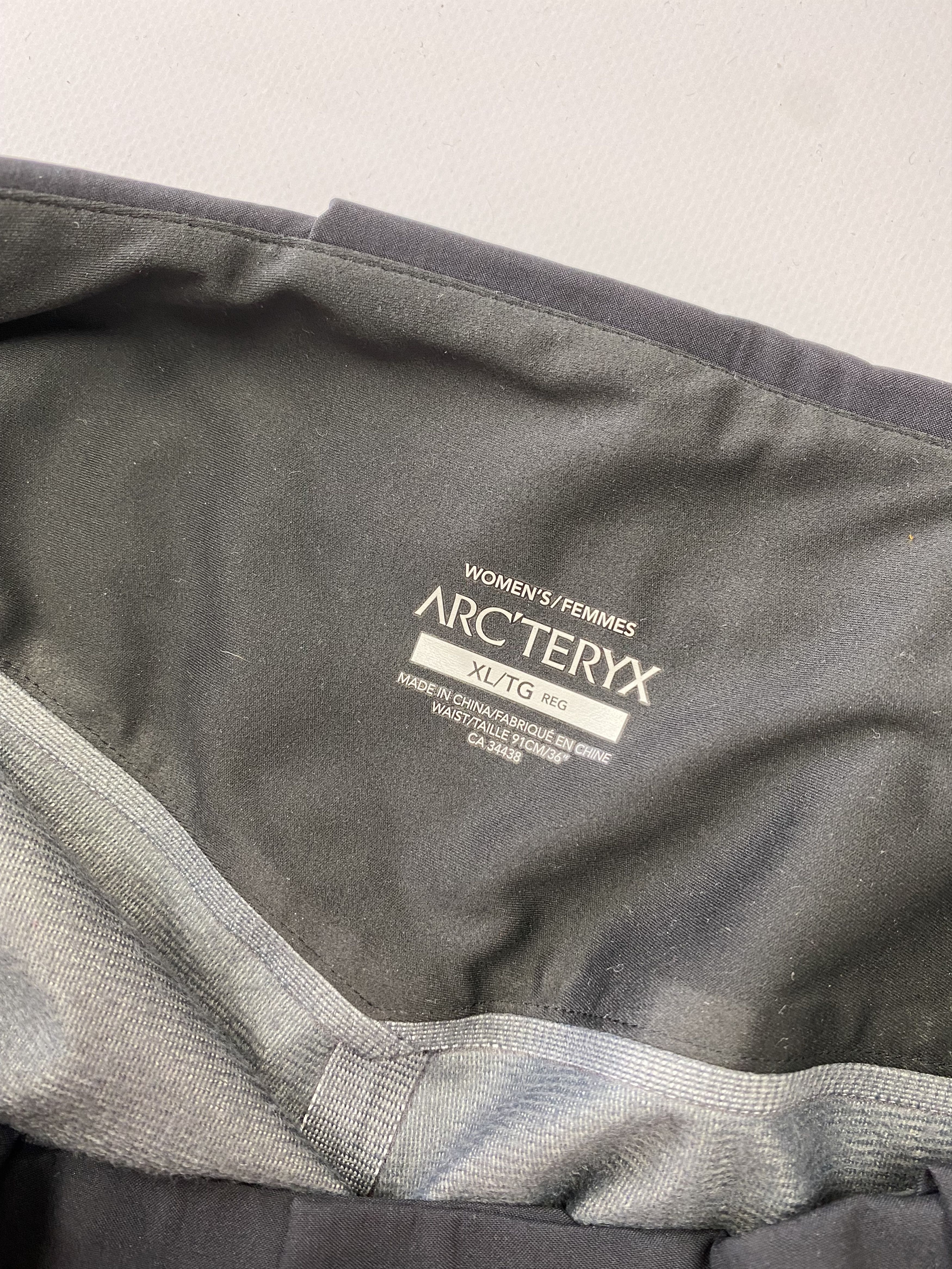 Arc'teryx Women Recco System Gore-Tex Ski Pants Arcteryx Size 32" / US 10 / IT 46 - 9 Thumbnail