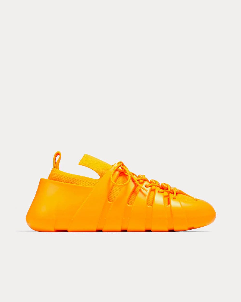 o1loc1c0623 Sneakers in Orange