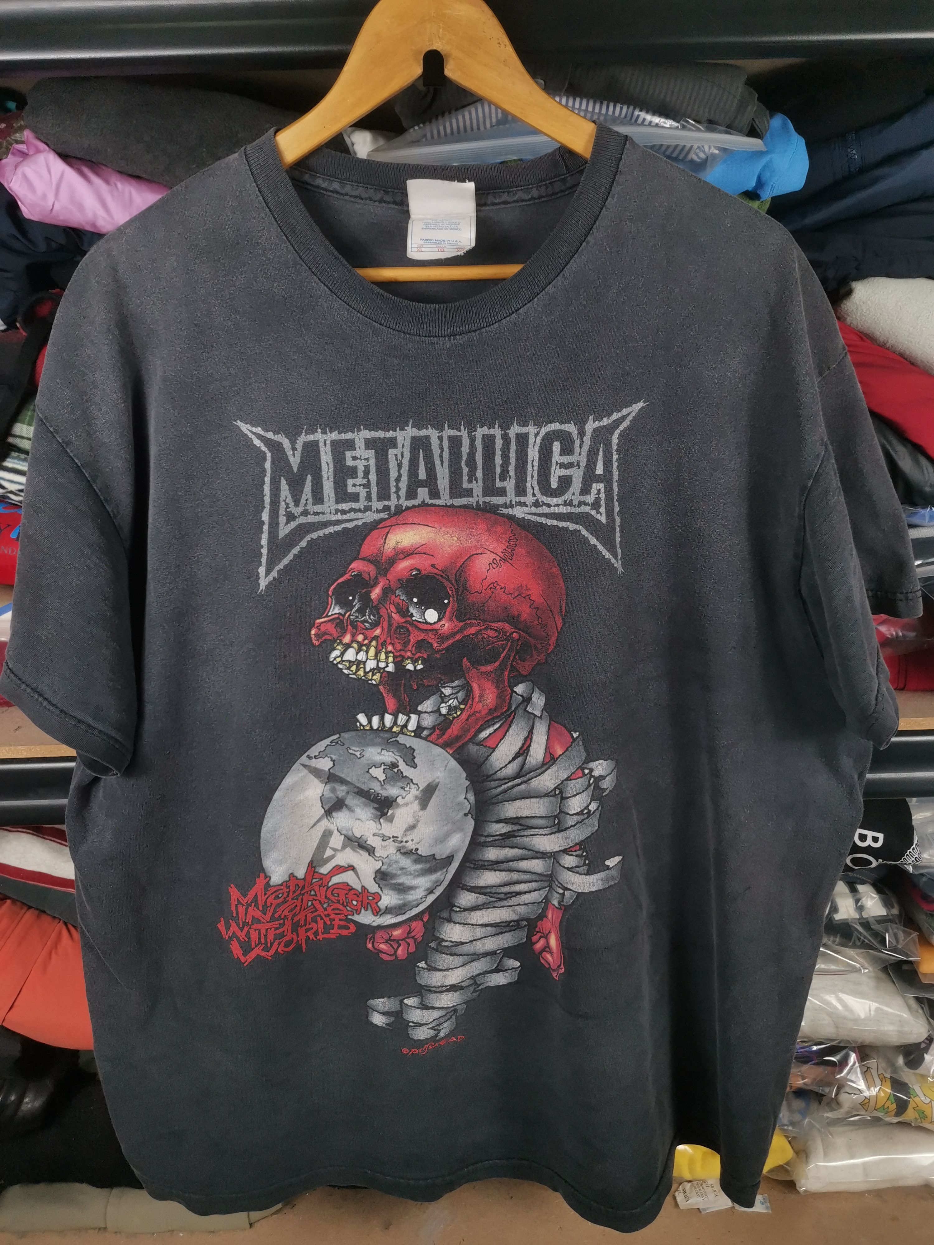 image of Band Tees x Metallica vintage Metallica Pushead Tour 2004 Tshirt Sun Faded in Black Sun Faded (Size