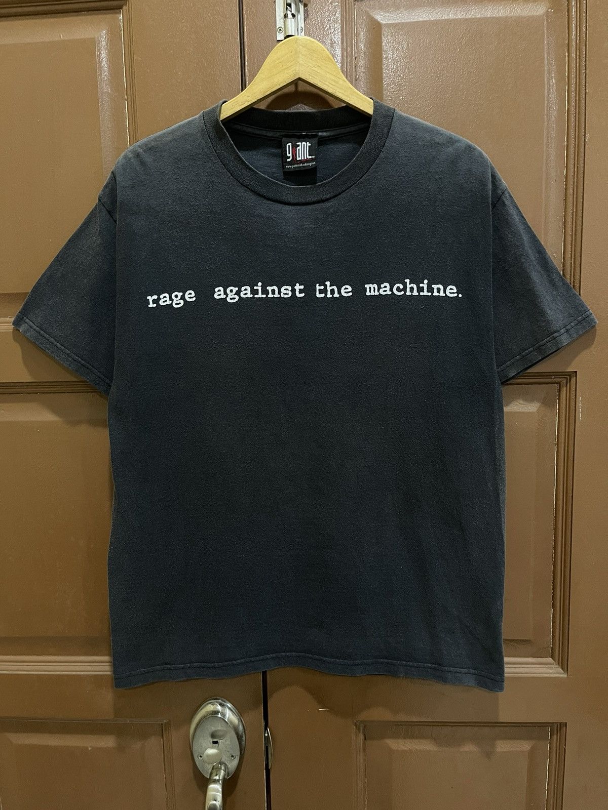 Band Tees Vintage Rage Against The Machine Band Tshirt Size US M / EU 48-50 / 2 - 10 Thumbnail