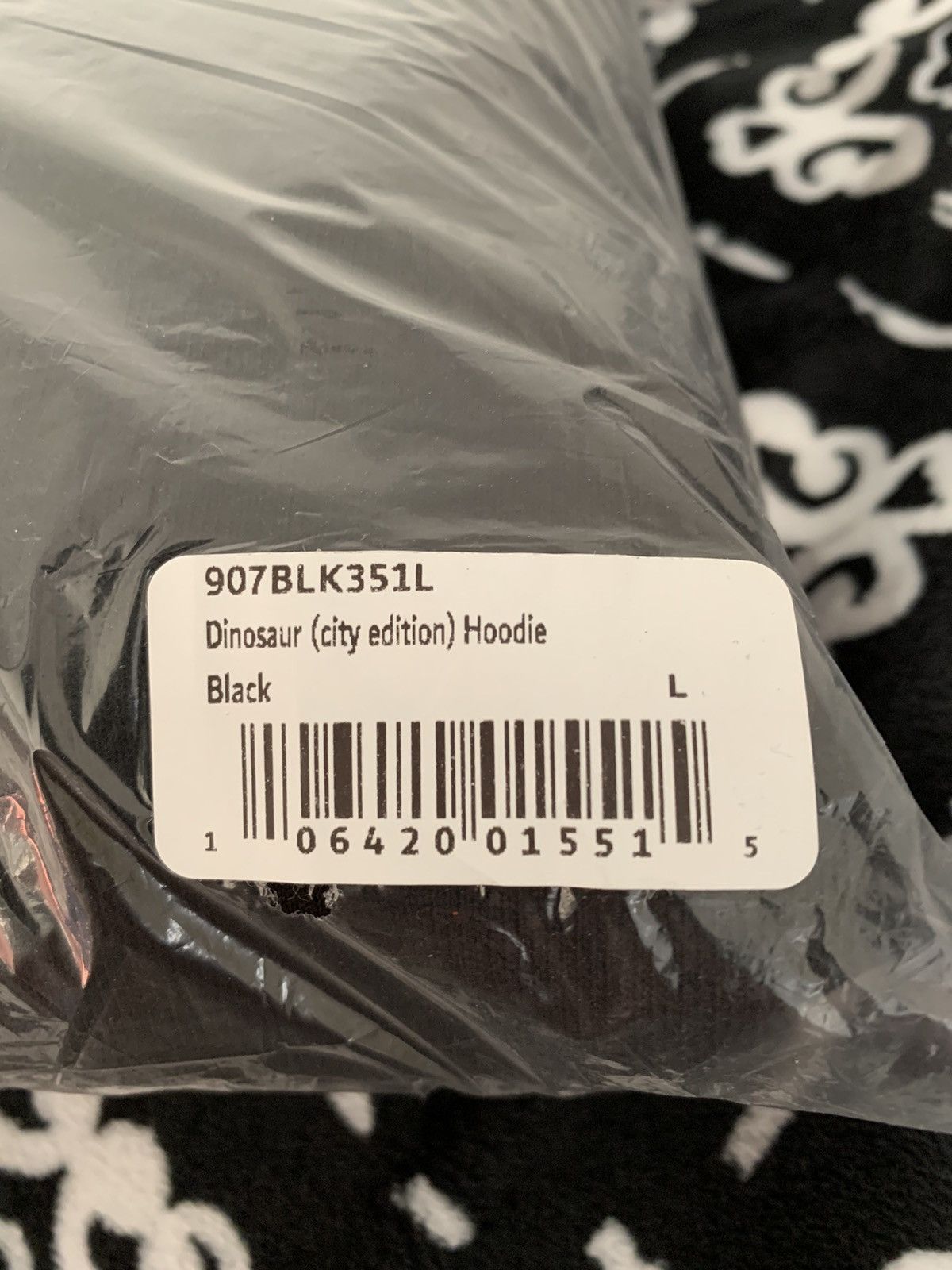 NBA × Warren Lotas Dinosaur (city edition) Toronto Raptors Hoodie Size US L / EU 52-54 / 3 - 4 Thumbnail