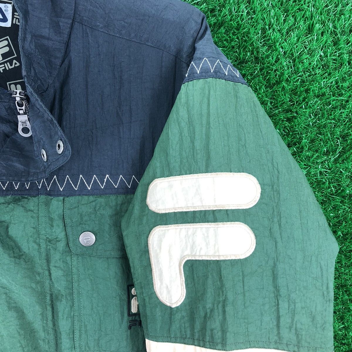 Fila Vintage 90's Fila Big Logo Embroidered Windbreaker Size US XL / EU 56 / 4 - 9 Thumbnail