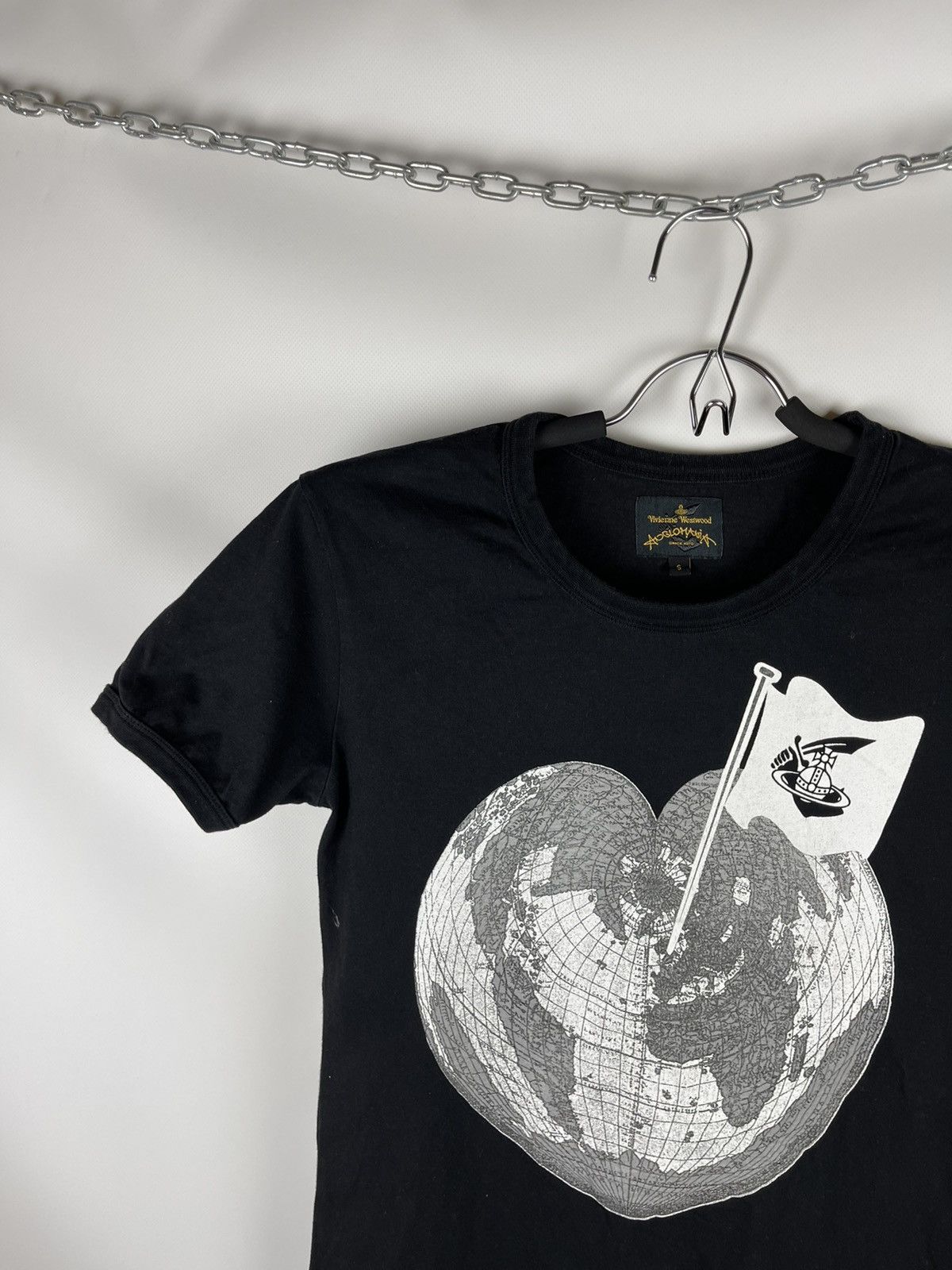 Vivienne Westwood Vivienne Westwood Anglomania Chaos classic heart world print Size US S / EU 44-46 / 1 - 2 Thumbnail