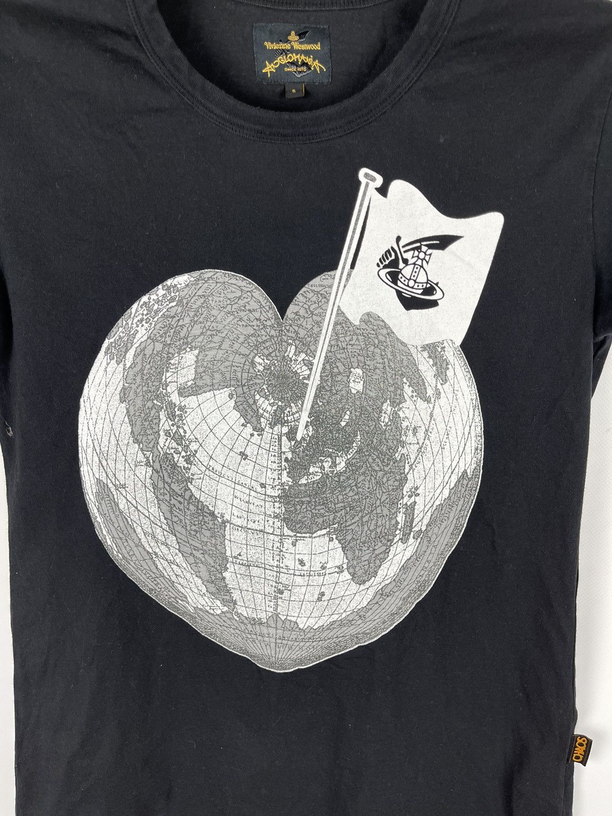 Vivienne Westwood Vivienne Westwood Anglomania Chaos classic heart world print Size US S / EU 44-46 / 1 - 4 Thumbnail