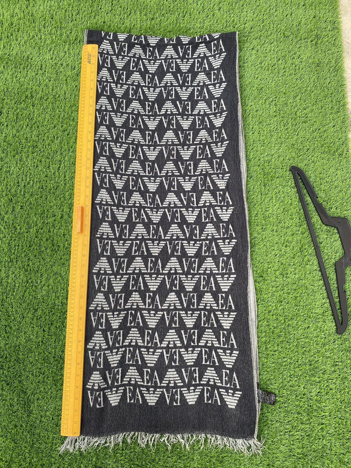 Emporio Armani Steals!! Emporio Armani Big Logo Muffler Scarf Size ONE SIZE - 7 Thumbnail