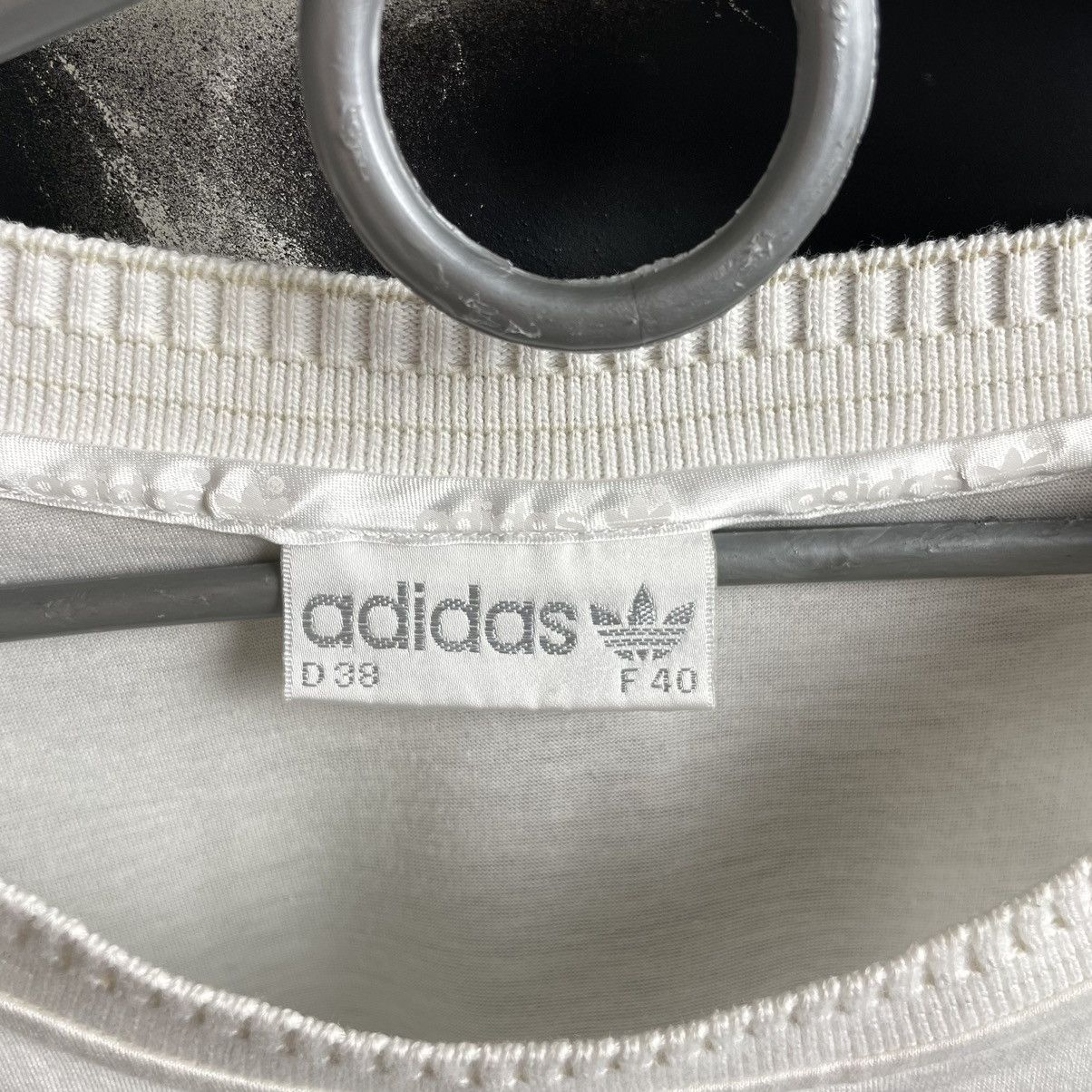 Adidas Vintage Adidas T-shirt Size US S / EU 44-46 / 1 - 7 Thumbnail