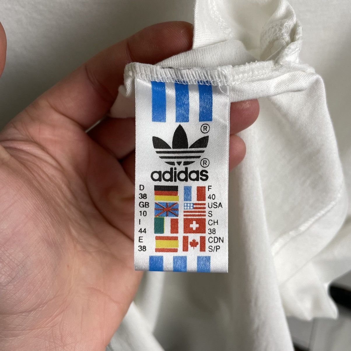 Adidas Vintage Adidas T-shirt Size US S / EU 44-46 / 1 - 8 Thumbnail
