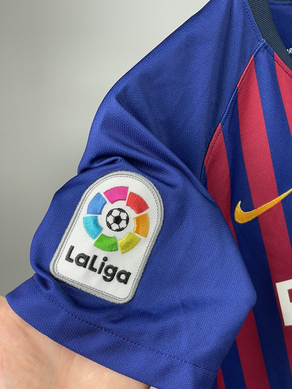 Nike Women’s Nike FC Barcelona 2018 Soccer Jersey Emma Ramirez #6 Size S / US 4 / IT 40 - 4 Thumbnail