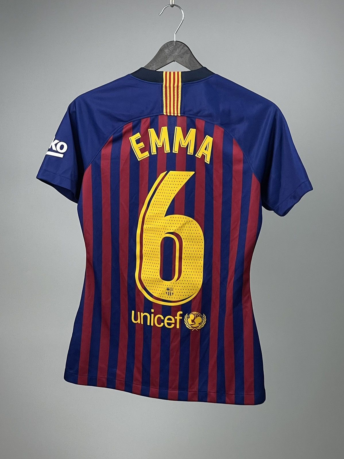 Nike Women’s Nike FC Barcelona 2018 Soccer Jersey Emma Ramirez #6 Size S / US 4 / IT 40 - 7 Thumbnail