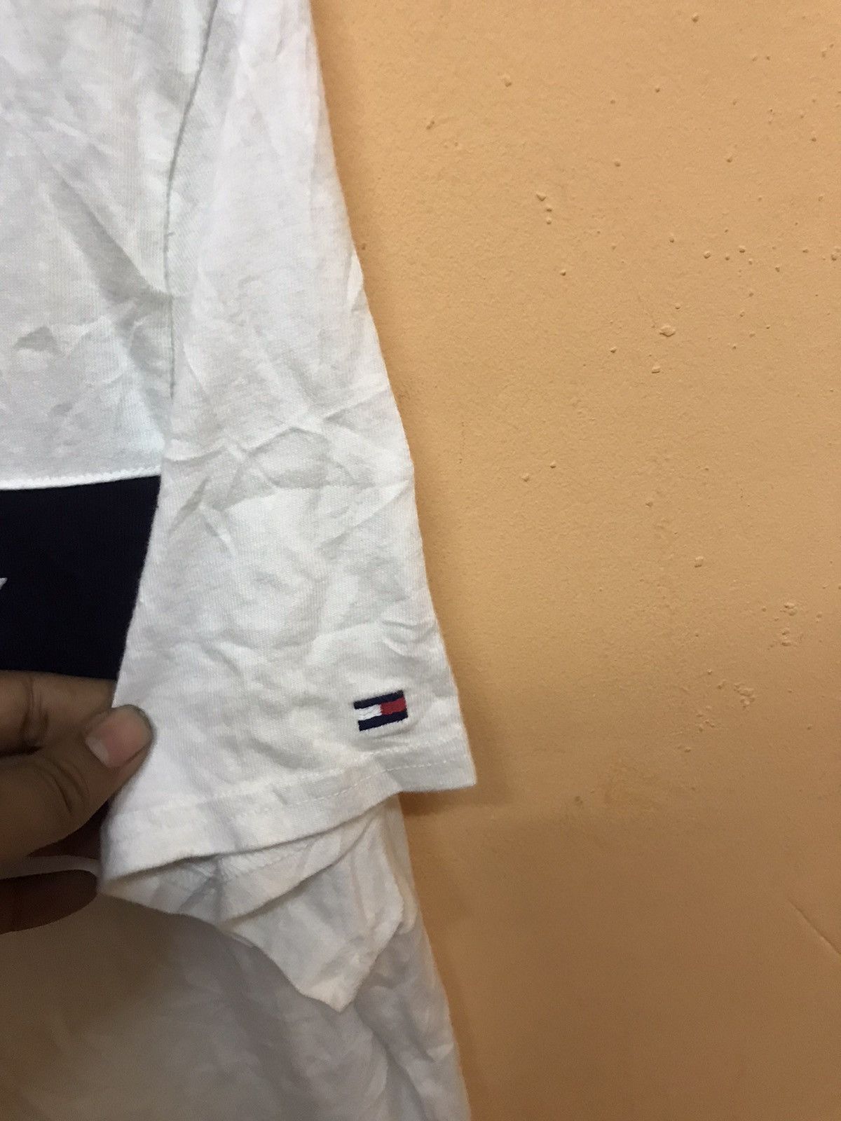 Tommy Hilfiger ‼️TOMMY HILFIGER TSHIRT SPELLOUT‼️ Size US L / EU 52-54 / 3 - 3 Thumbnail
