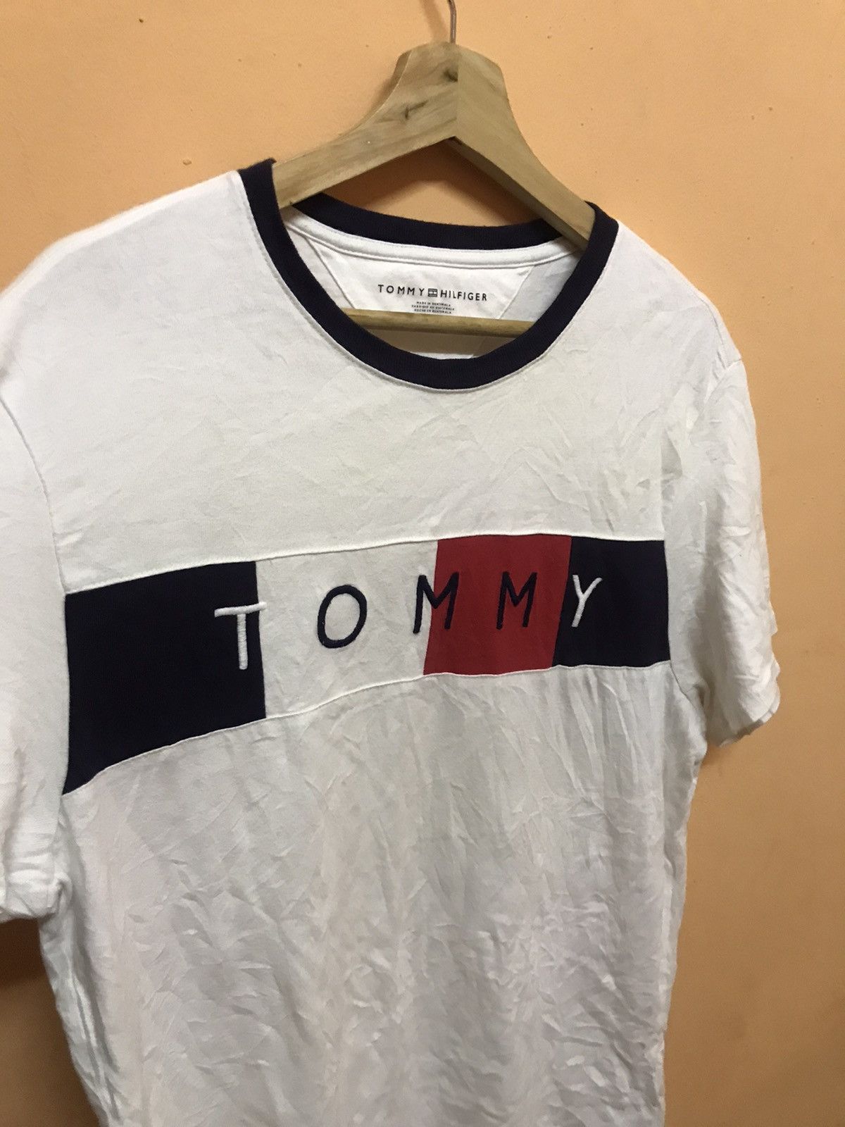 Tommy Hilfiger ‼️TOMMY HILFIGER TSHIRT SPELLOUT‼️ Size US L / EU 52-54 / 3 - 2 Thumbnail