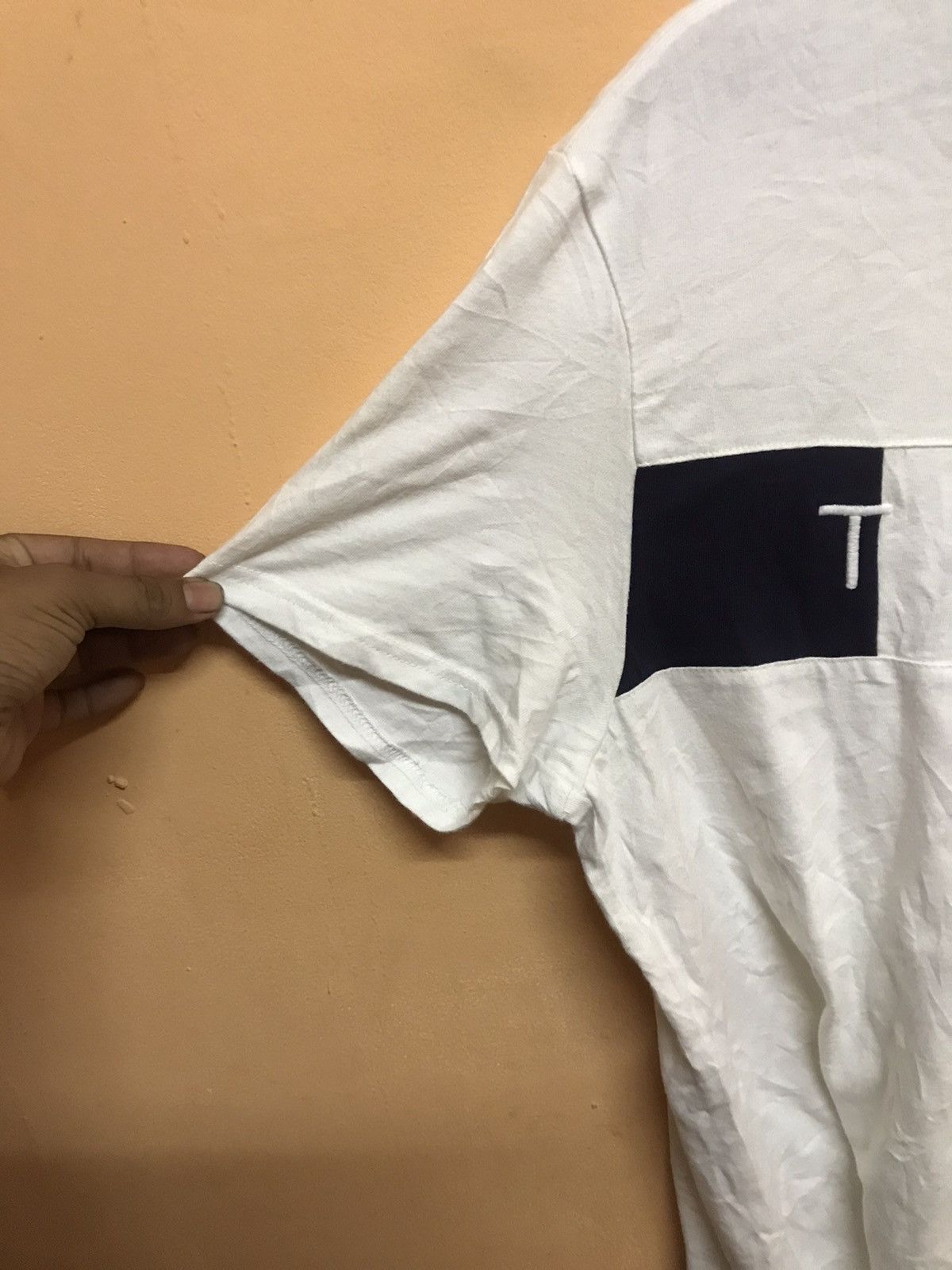 Tommy Hilfiger ‼️TOMMY HILFIGER TSHIRT SPELLOUT‼️ Size US L / EU 52-54 / 3 - 5 Thumbnail