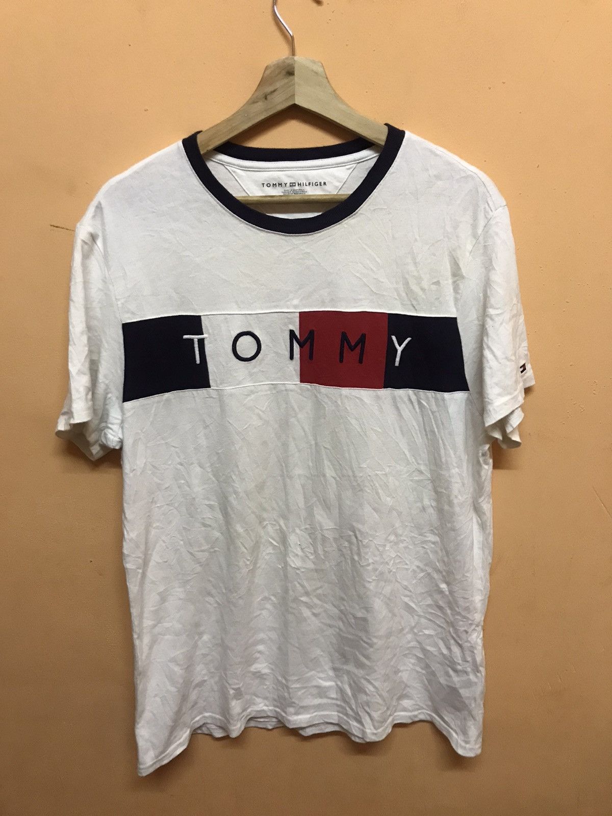 Tommy Hilfiger ‼️TOMMY HILFIGER TSHIRT SPELLOUT‼️ Size US L / EU 52-54 / 3 - 1 Thumbnail