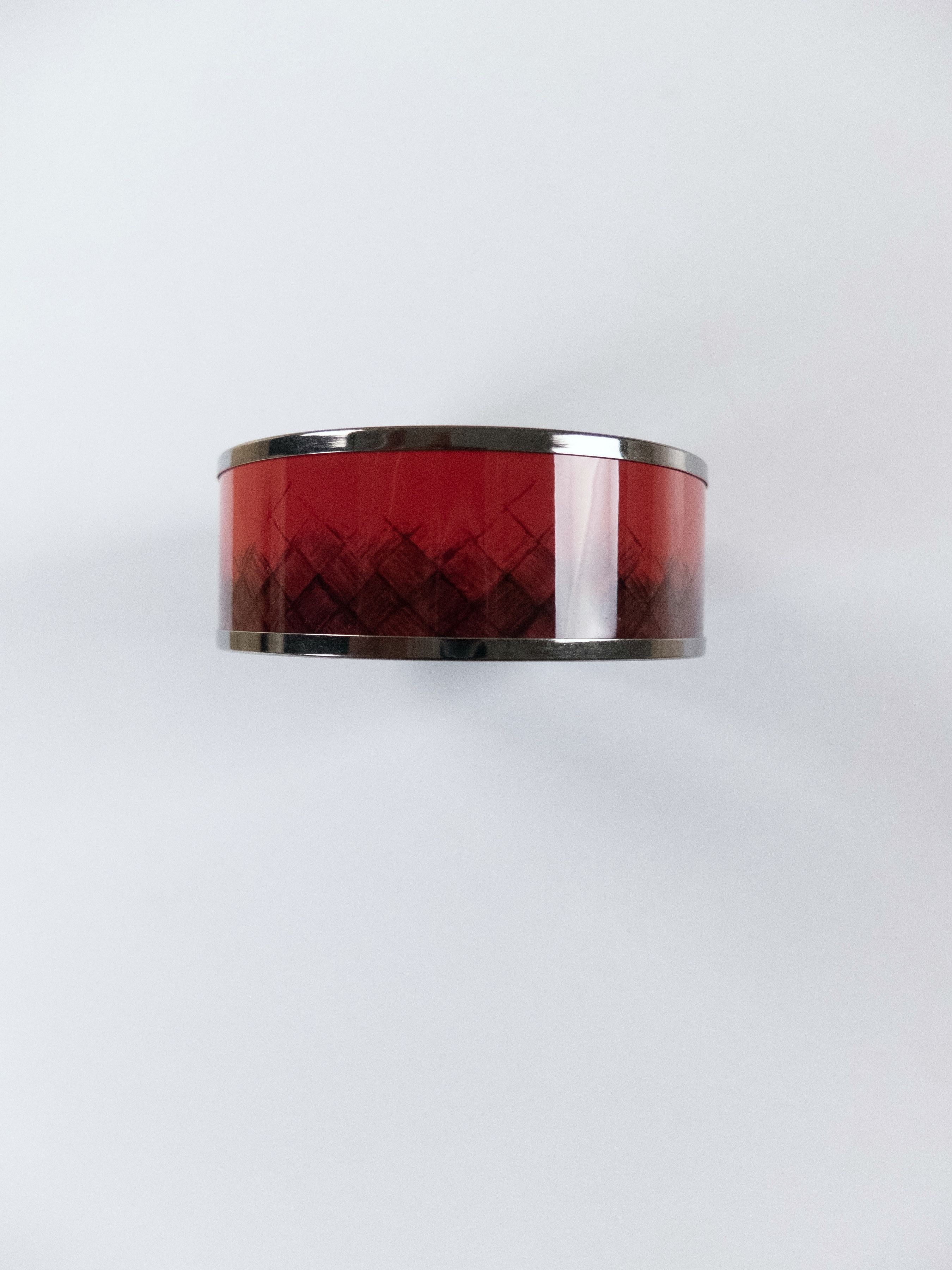 Bottega Veneta BOTTEGA VENETA red intrecciato print enamel bangle bracelet Size ONE SIZE - 4 Thumbnail