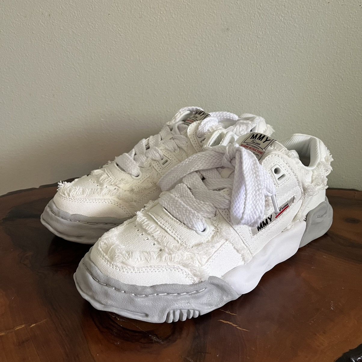 image of Miharayasuhiro Parker Low Frayed Shoe in White, Men's (Size 8)