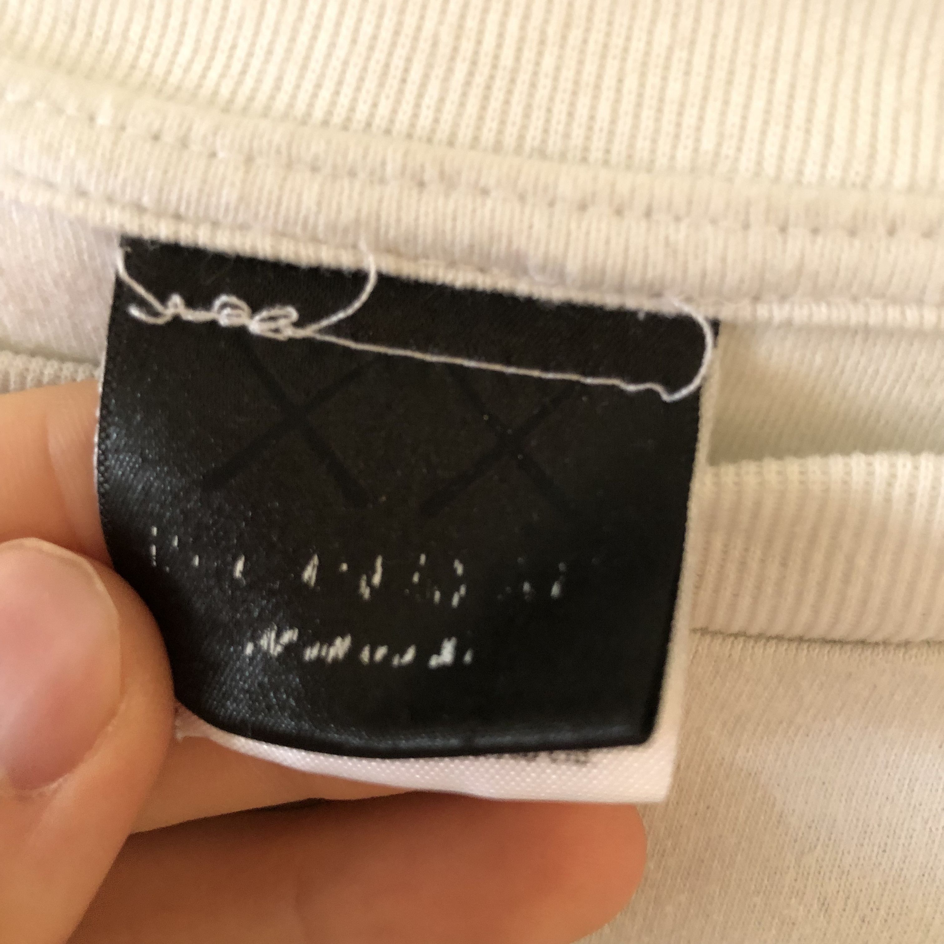 Kaws Original Fake x Kaws Tee Size US M / EU 48-50 / 2 - 3 Thumbnail
