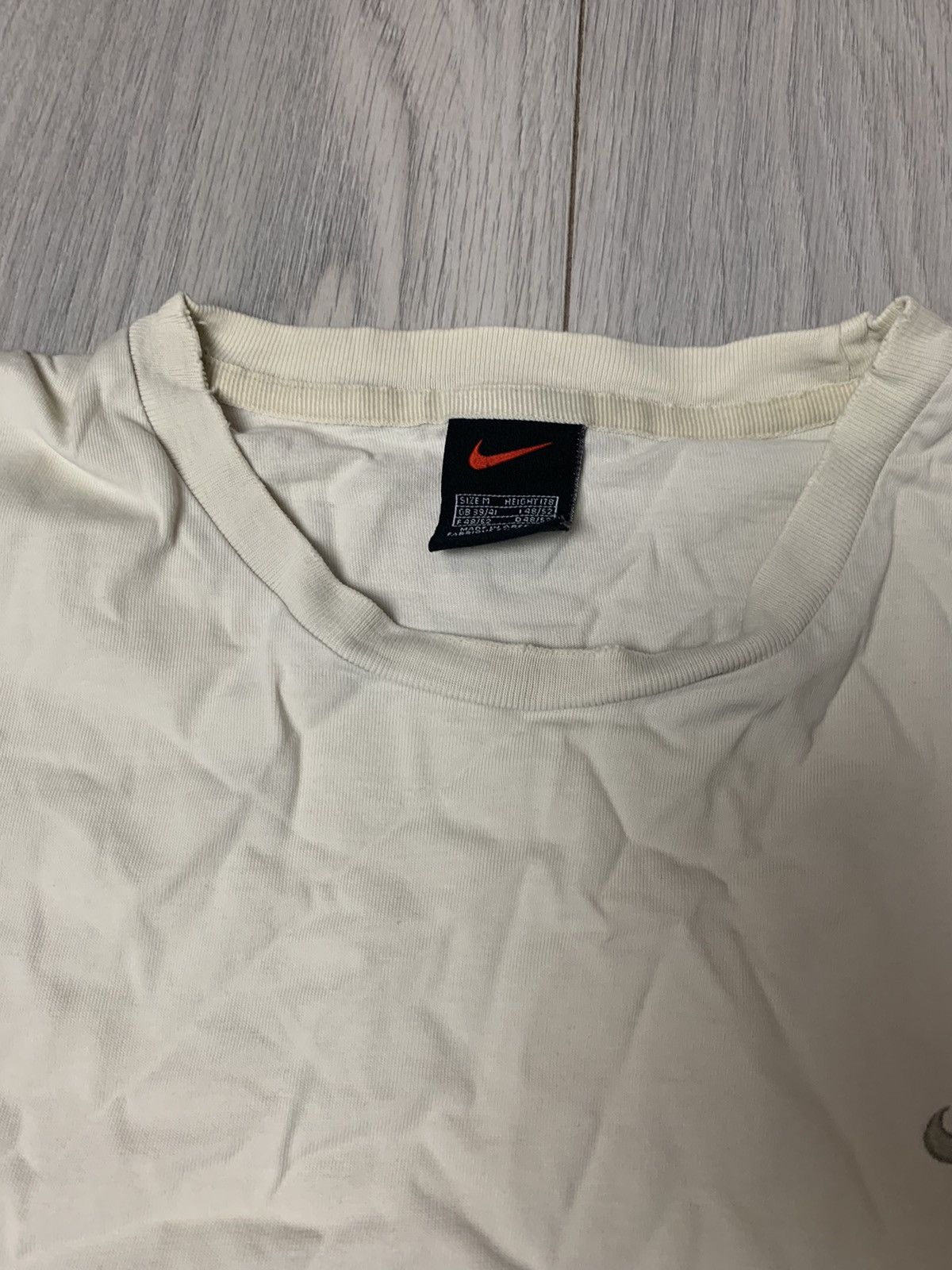 Nike × Vintage Vintage Nike T-Shirt Swoosh Beige Size US M / EU 48-50 / 2 - 4 Thumbnail