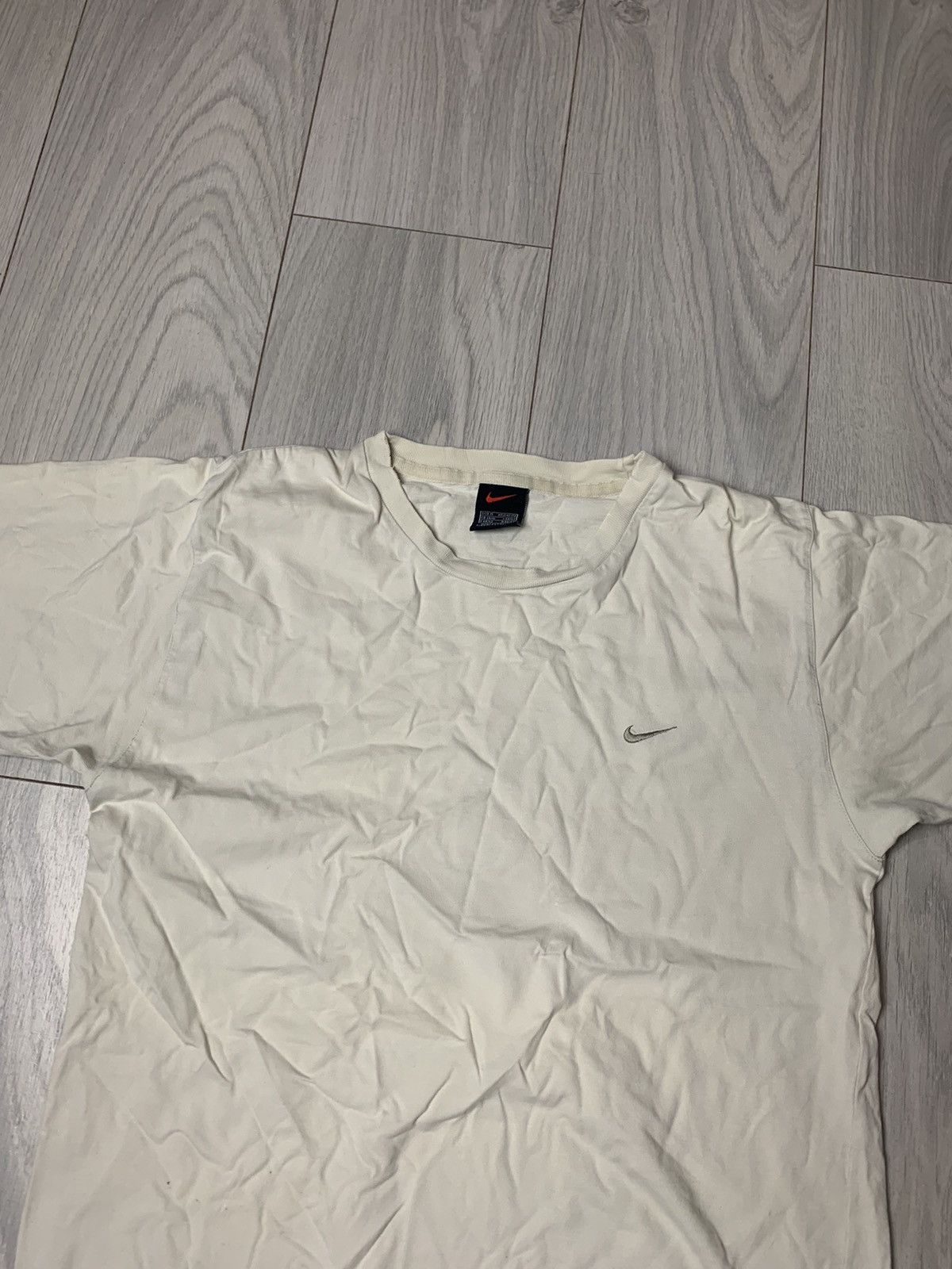 Nike × Vintage Vintage Nike T-Shirt Swoosh Beige Size US M / EU 48-50 / 2 - 3 Thumbnail