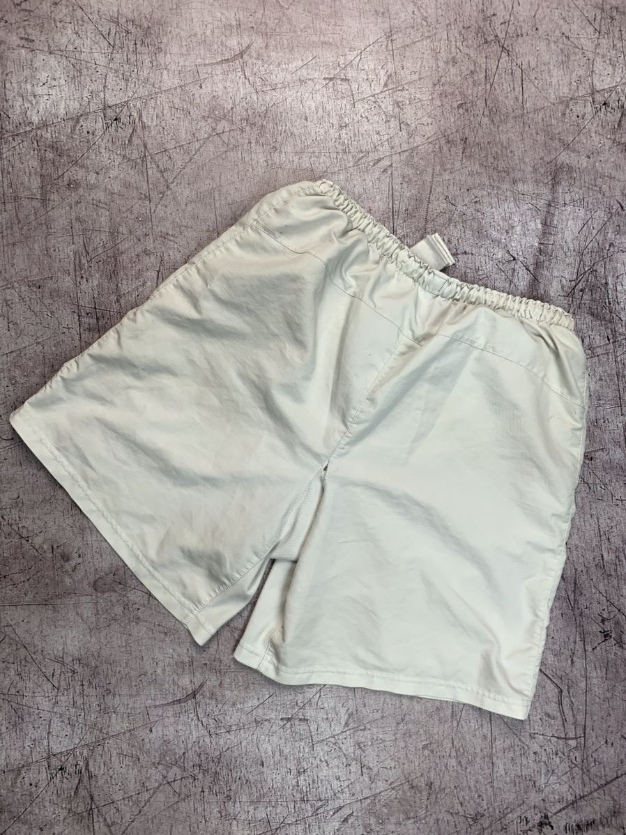 Nike Vintage Nike Arsenal Y2K Hype Shorts Size US 32 / EU 48 - 7 Thumbnail