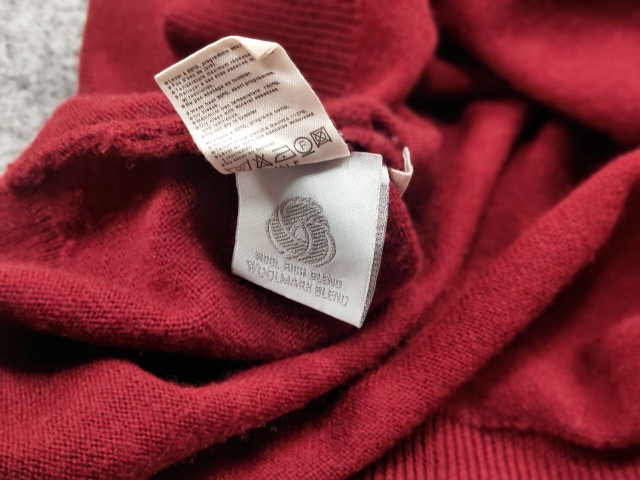 Lacoste Vintage 90's lacoste Crew neck Light Red Wool Sweater Size US L / EU 52-54 / 3 - 19 Thumbnail