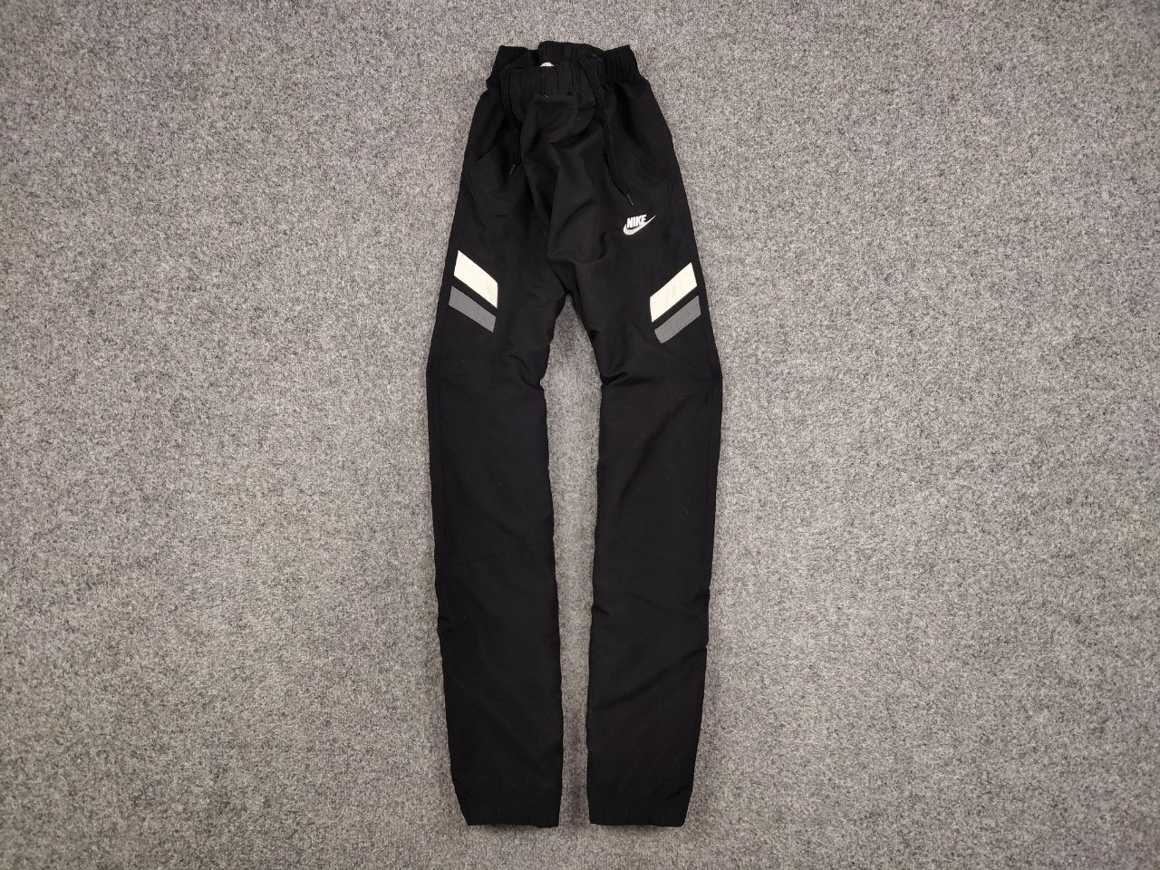 Nike Nike Track Vintage Pants Swoosh Y2K Drill Nylon Joggers Rare Size US 34 / EU 50 - 1 Thumbnail
