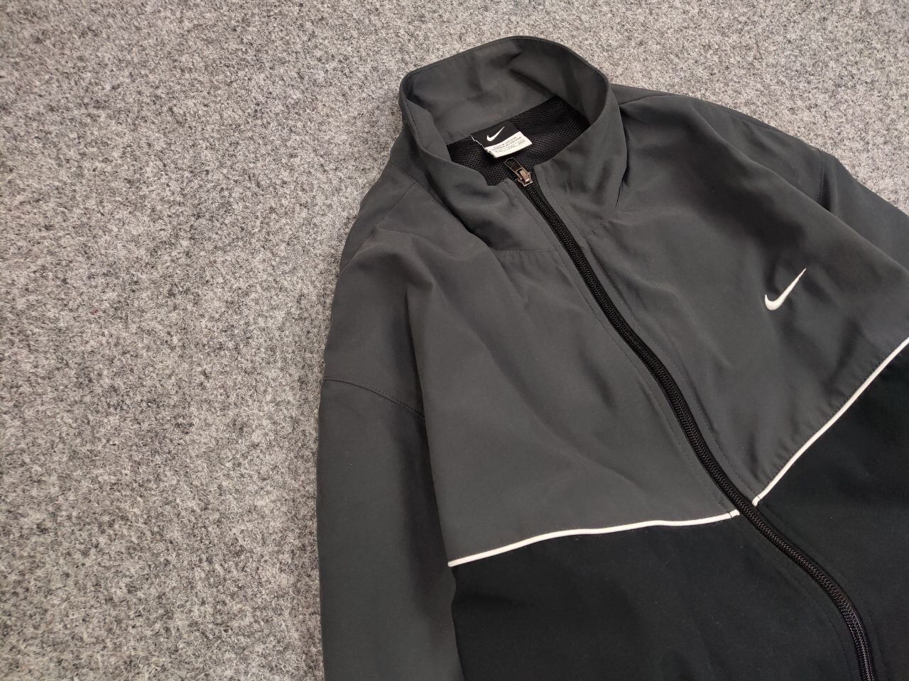 Nike Vintage Y2K Nike Swoosh Black Drill Lightweight Track Jacket Size US XL / EU 56 / 4 - 7 Thumbnail